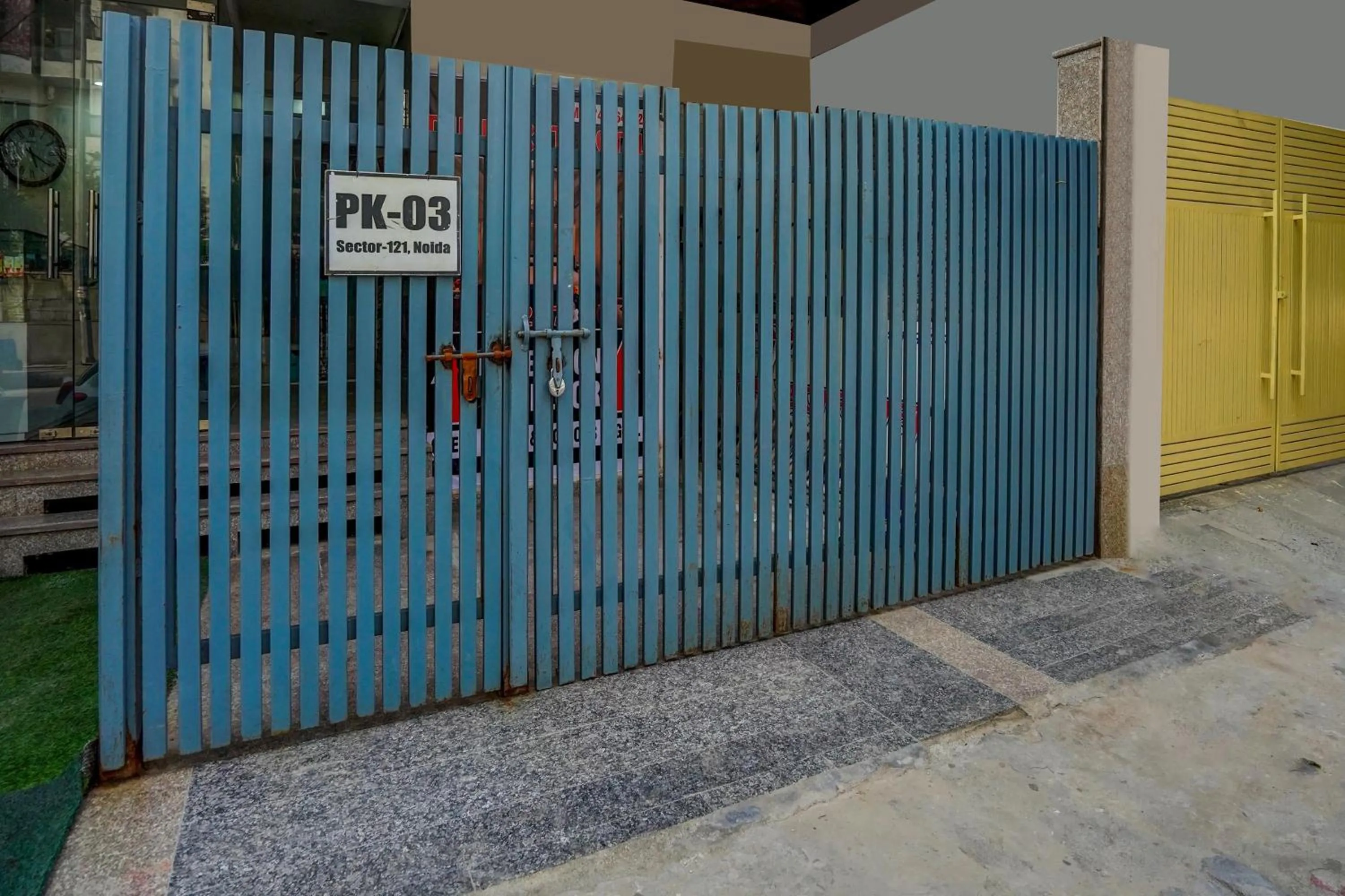 Facade/entrance in Hotel O The Maruti hotel