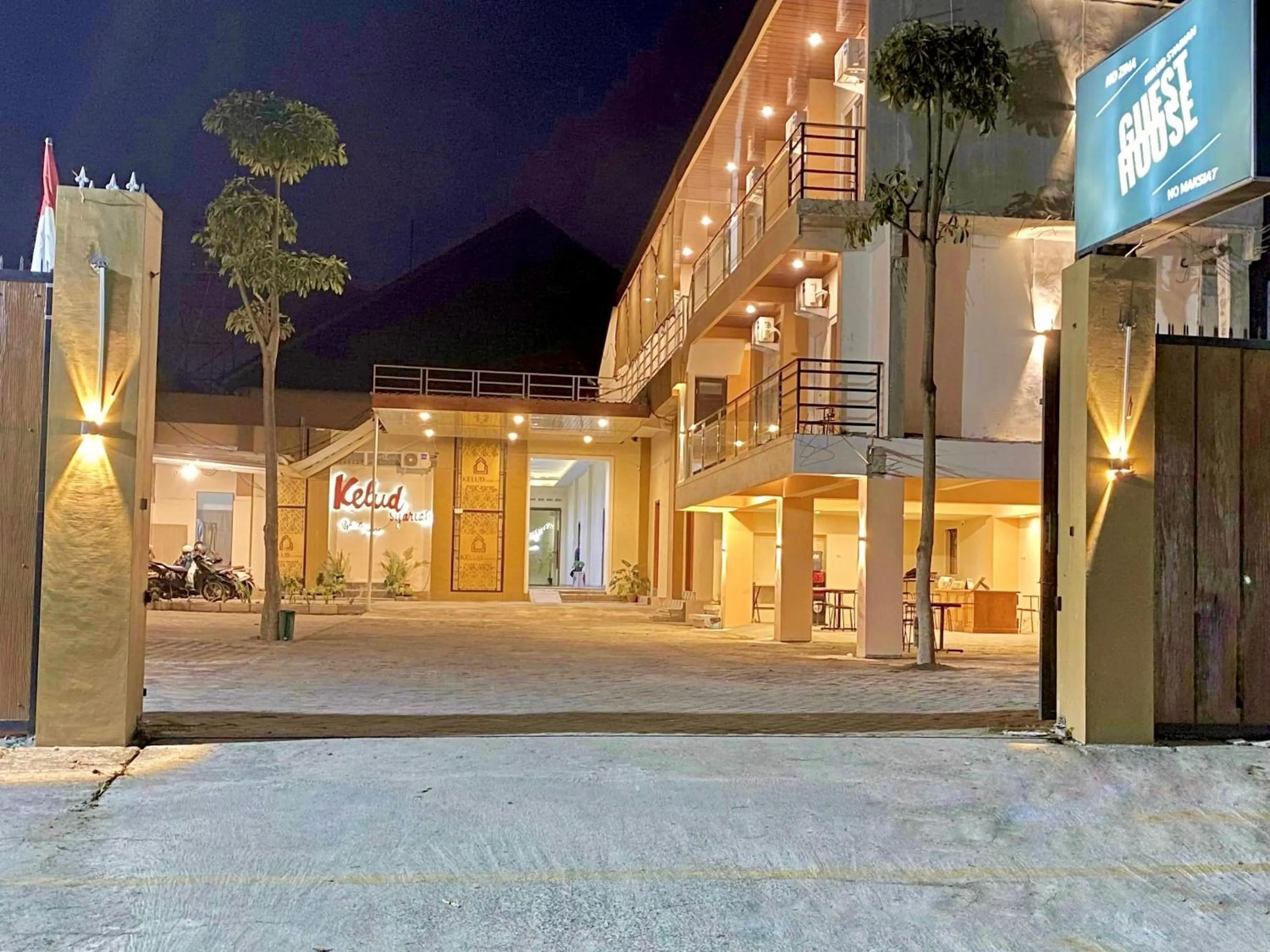 Property building in Al-Kiswah Syariah Guest House