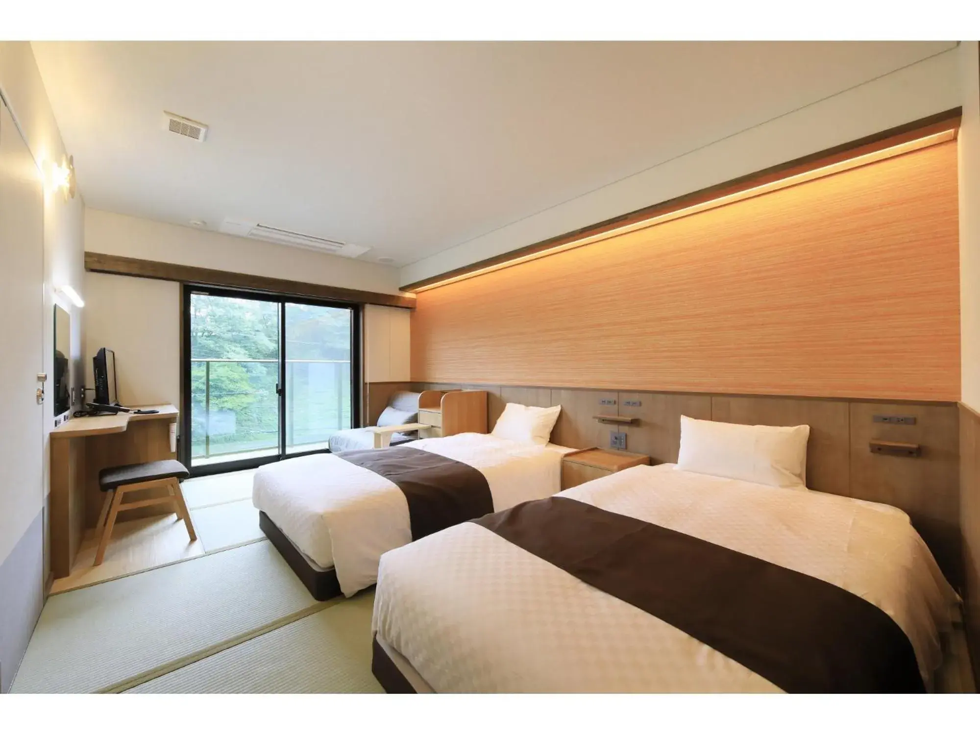 Twin Room in KusatsuOnsen AeruyadoTakamatsu Twin Room in KusatsuOnsen AeruyadoTakamatsu