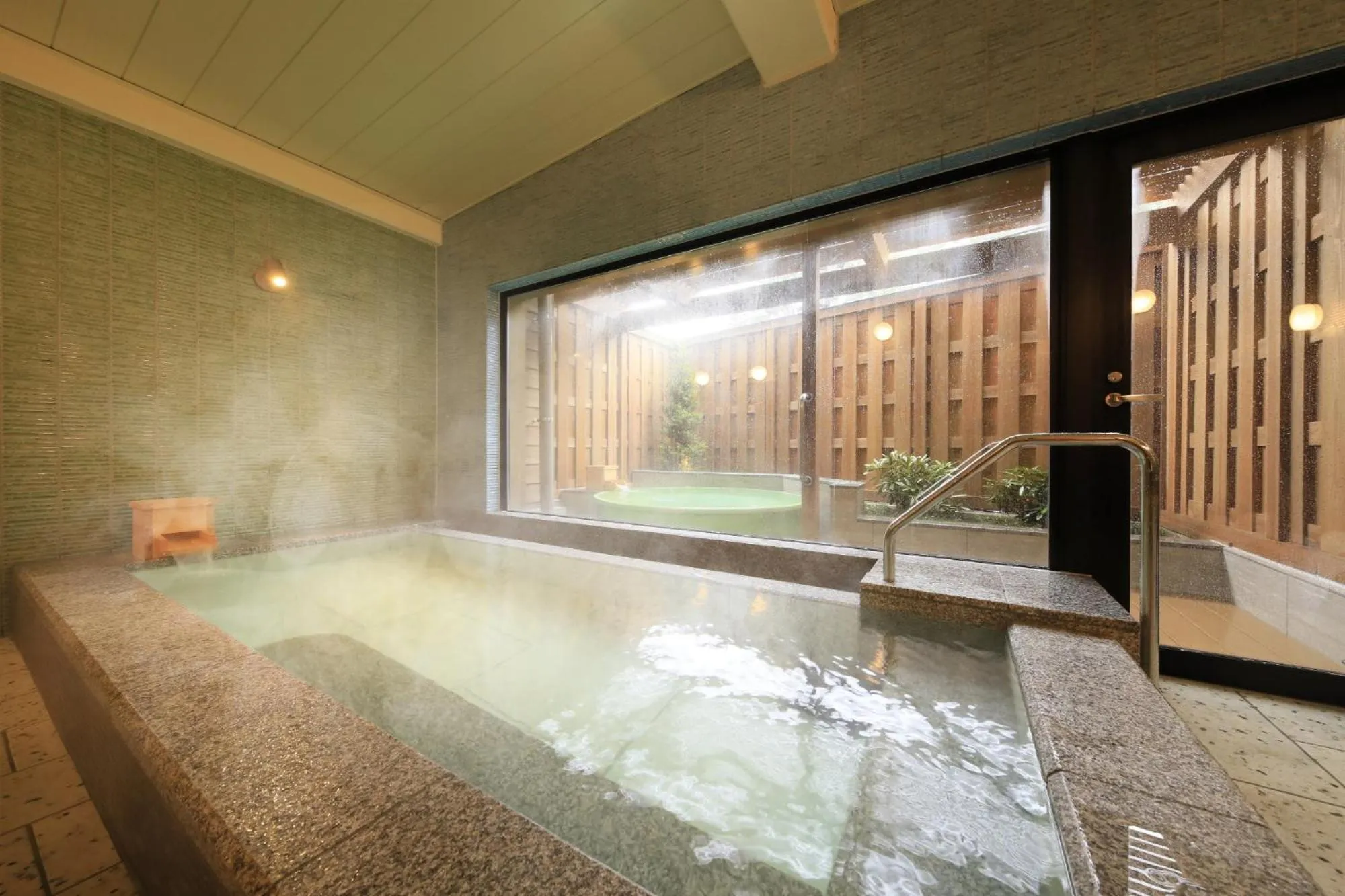 KusatsuOnsen AeruyadoTakamatsu