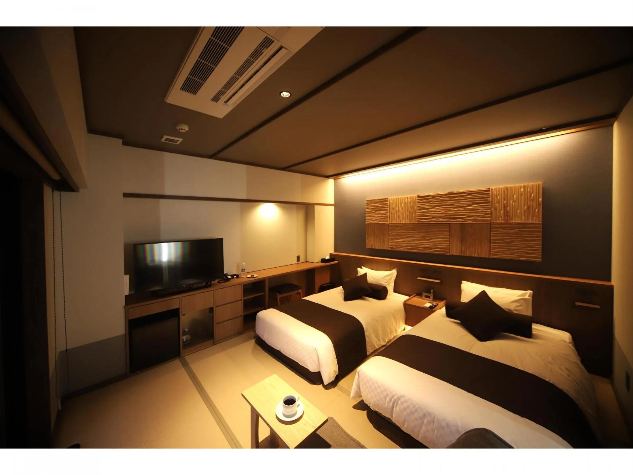 Bed in KusatsuOnsen AeruyadoTakamatsu