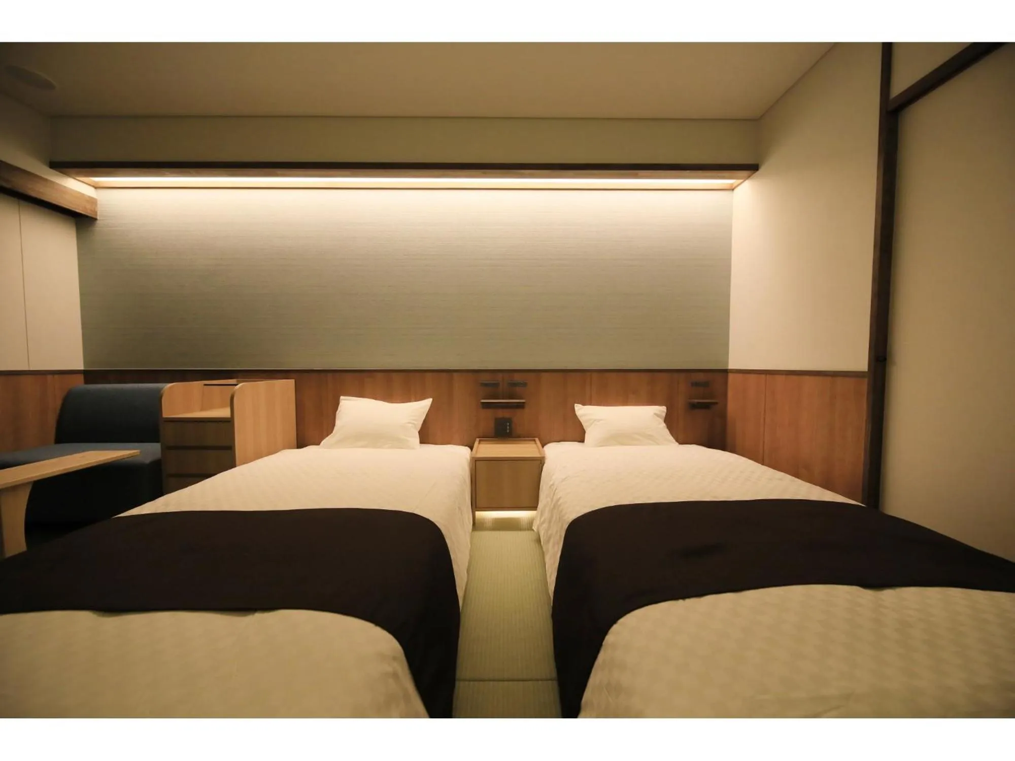 Photo of the whole room, Bed in KusatsuOnsen AeruyadoTakamatsu