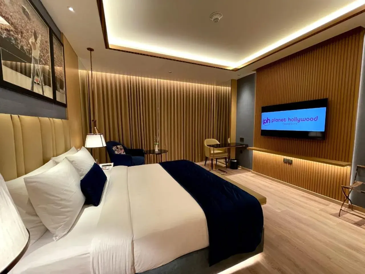 Deluxe King Room - single occupancy in Planet Hollywood Thane Deluxe King Room - single occupancy in Planet Hollywood Thane