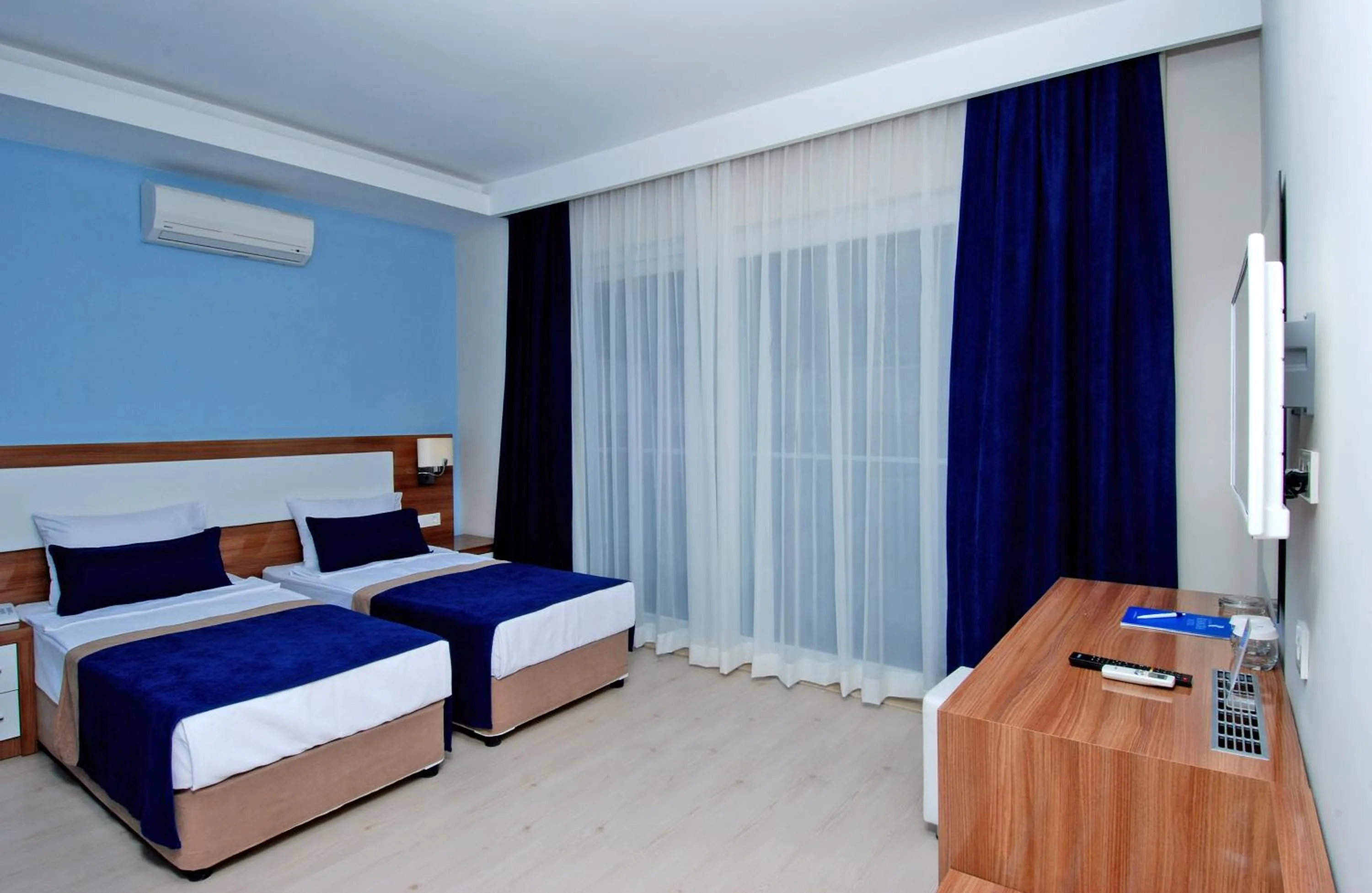 Photo of the whole room, Bed in Kleopatra Ramira Hotel - All Inclusive