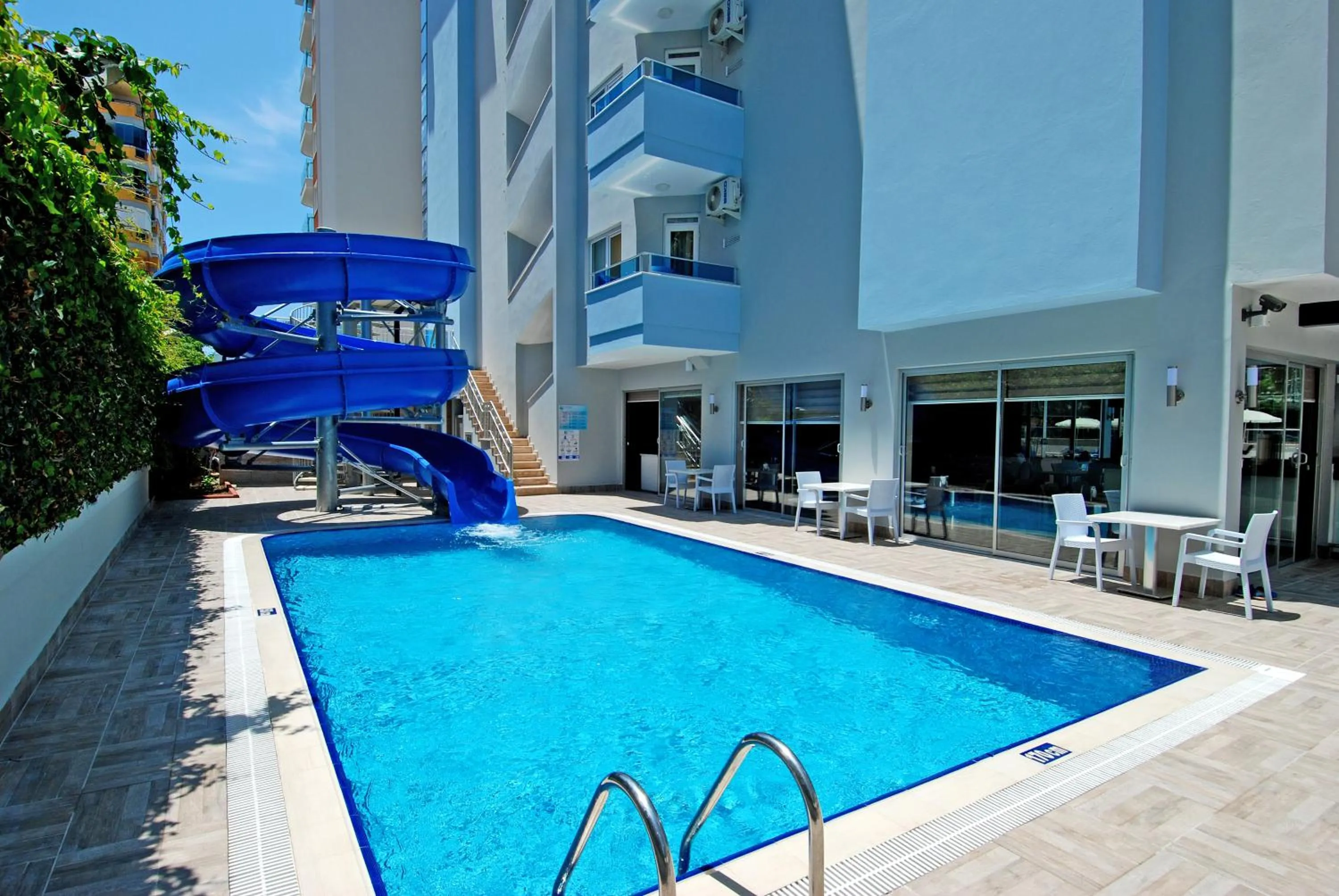Swimming pool in Kleopatra Ramira Hotel - All Inclusive