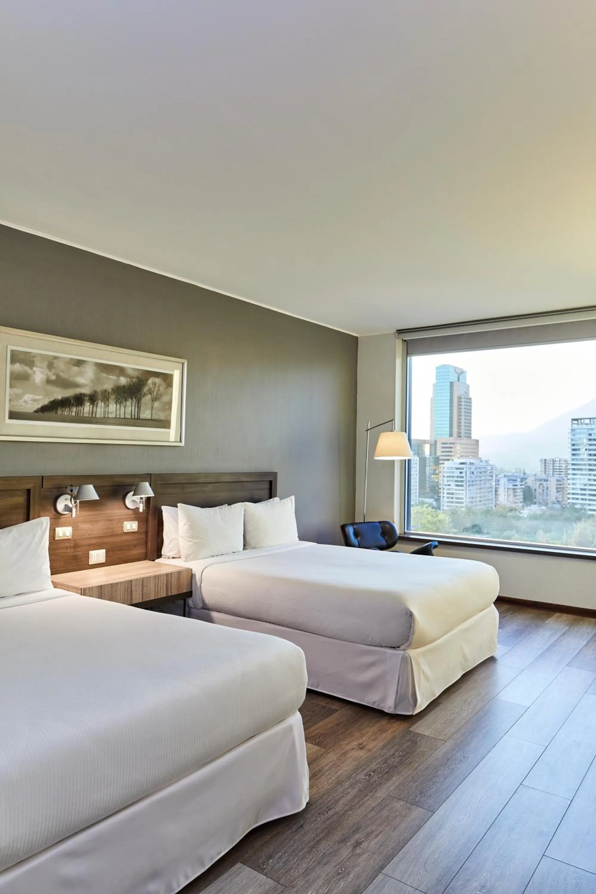 Bedroom, Bed in Radisson Blu Plaza El Bosque Santiago