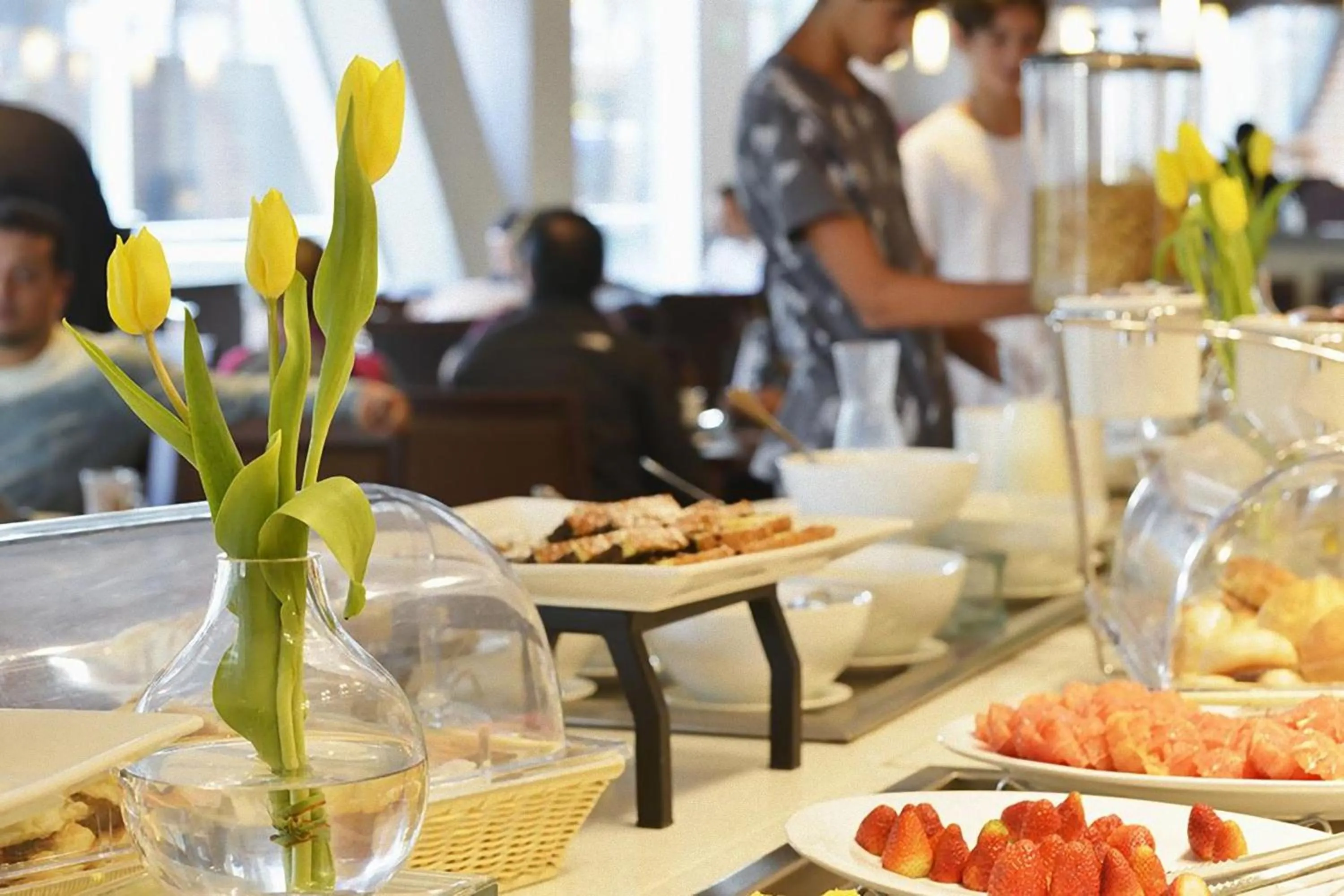 Food in Radisson Blu Plaza El Bosque Santiago