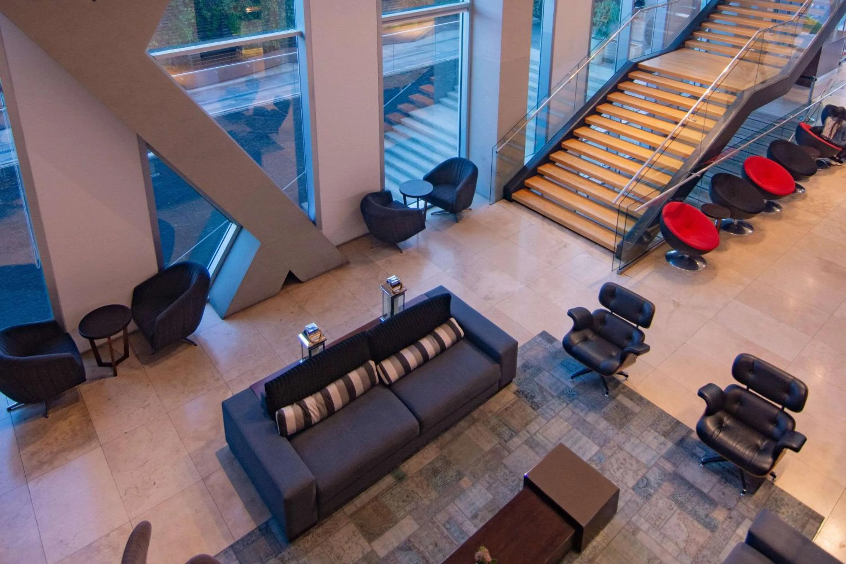 Lobby or reception in Radisson Blu Plaza El Bosque Santiago