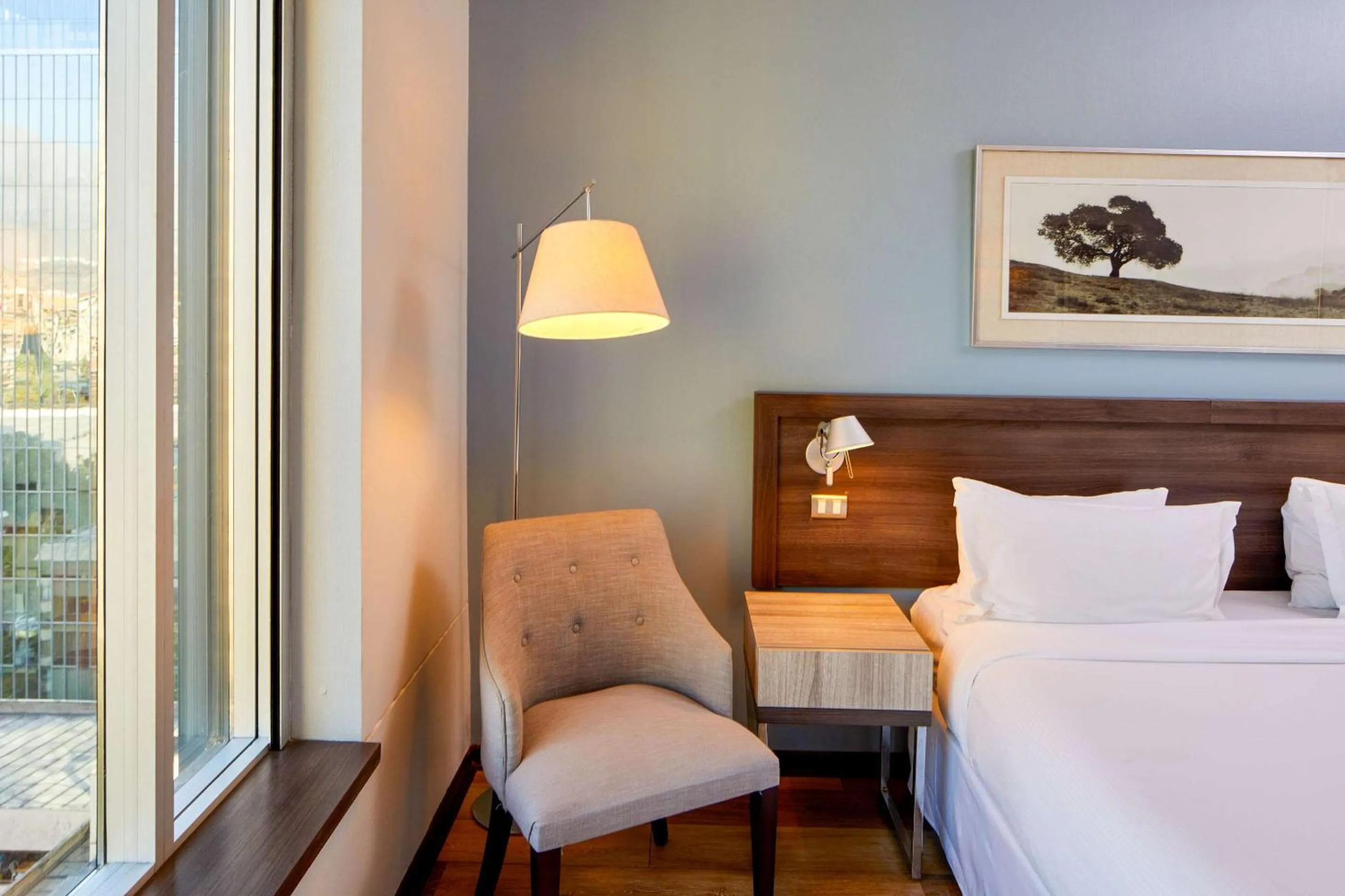 Bedroom, Bed in Radisson Blu Plaza El Bosque Santiago