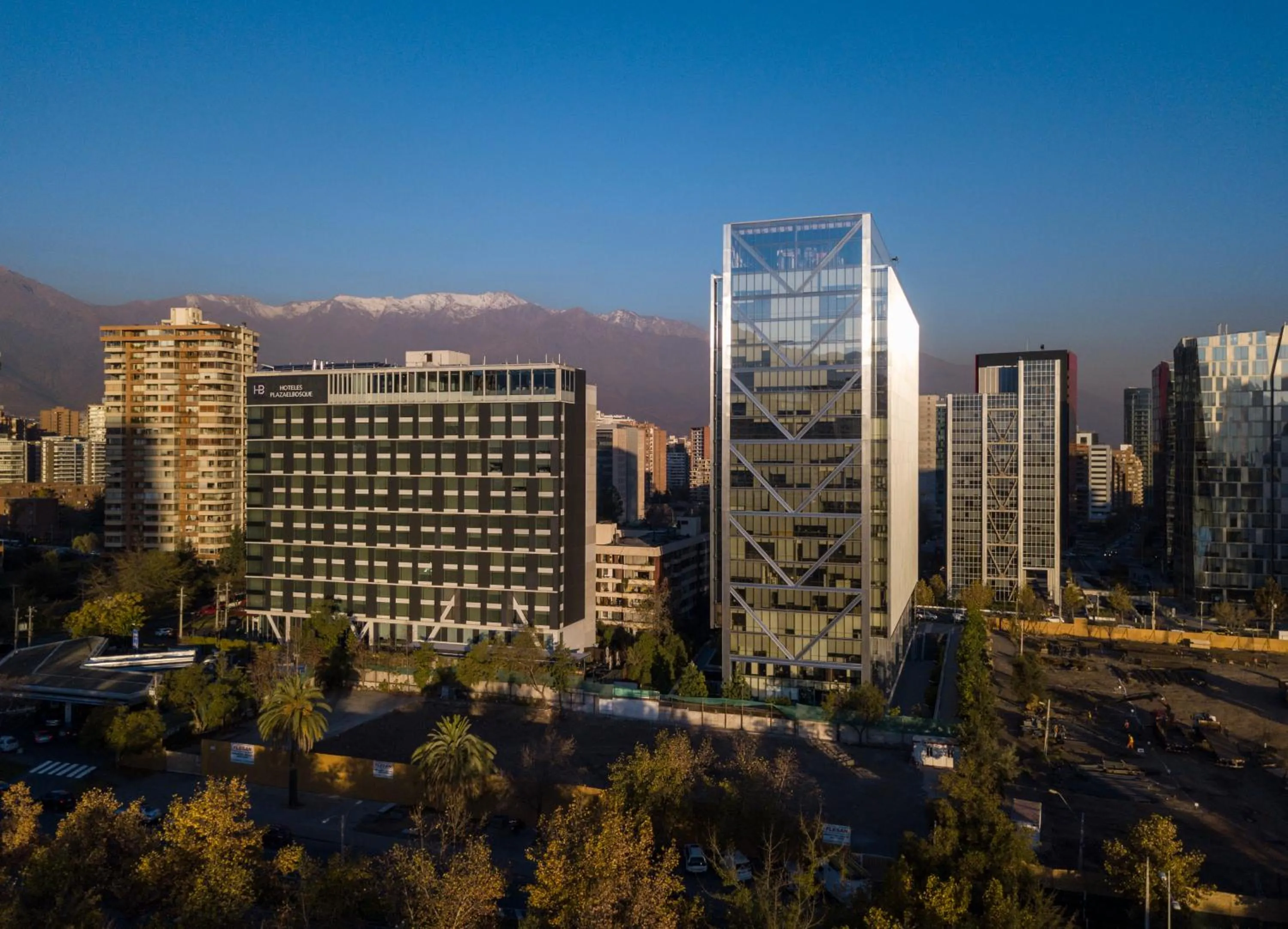 Property building in Radisson Blu Plaza El Bosque Santiago