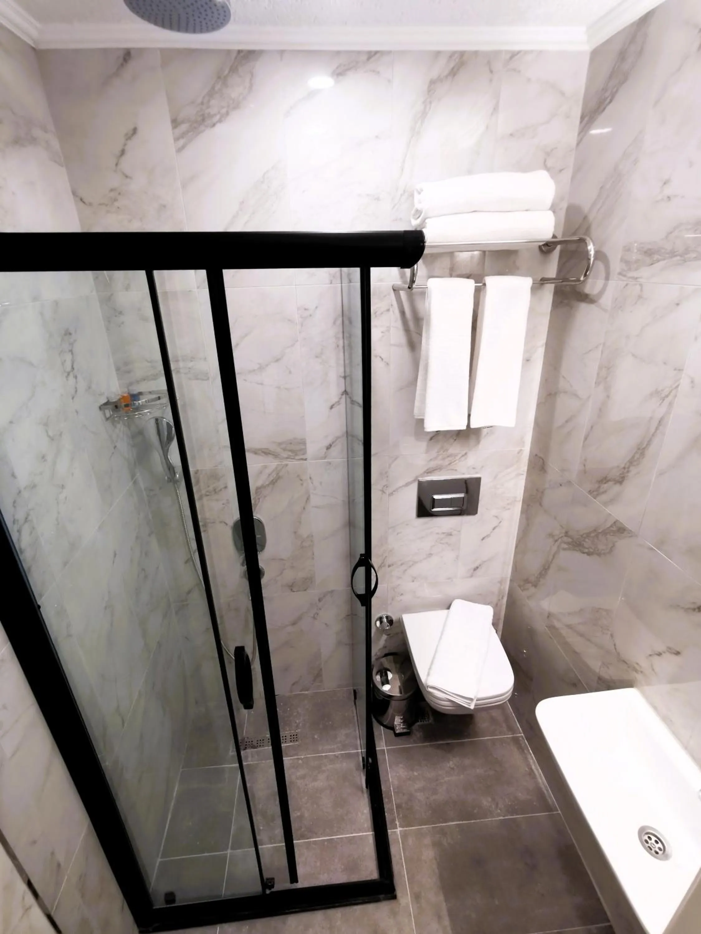 Bathroom in Luxx Garden Hotel