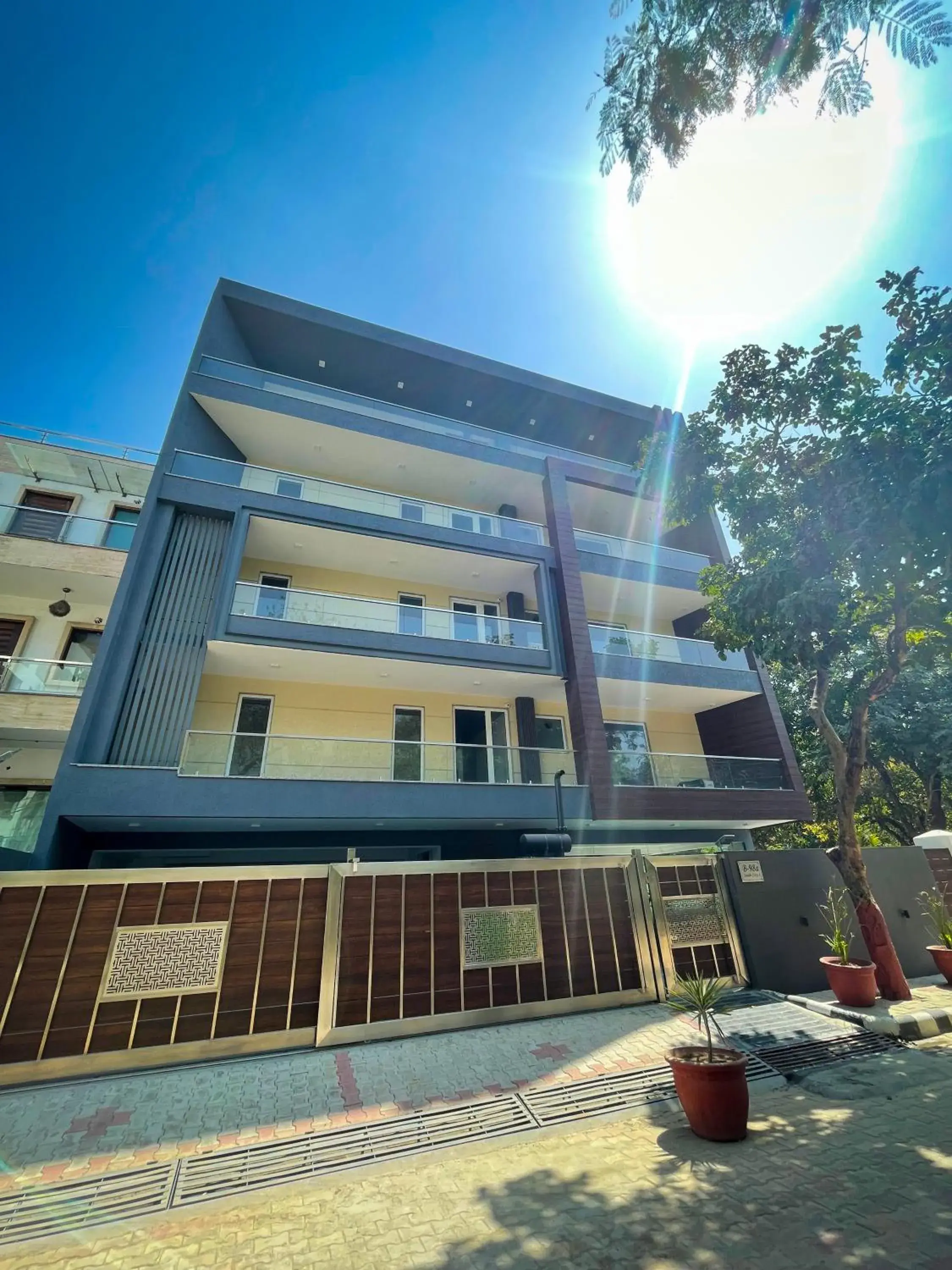 Property building in The Empire Villa,Cyber City, Gurgaon Property building in The Empire Villa,Cyber City, Gurgaon