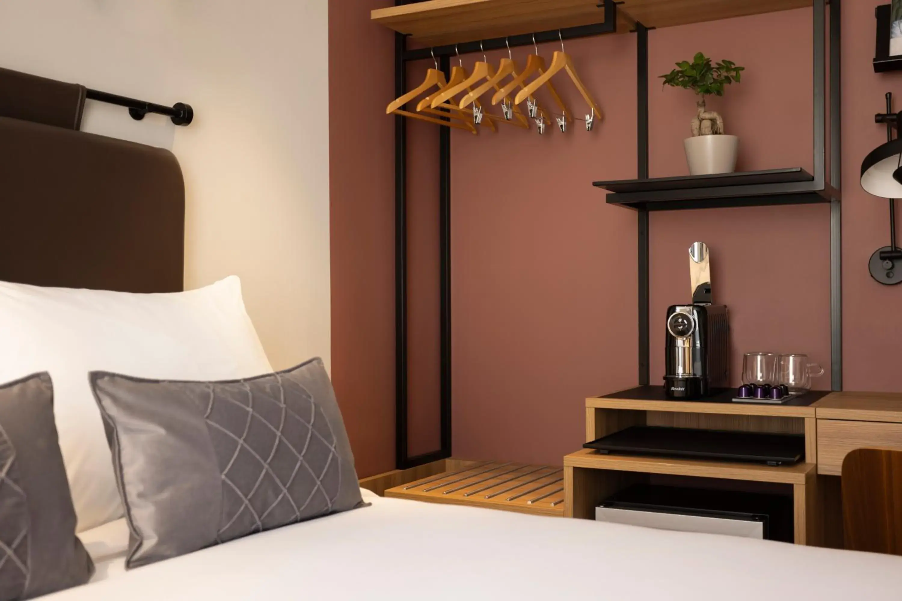 Coffee/tea facilities, Bed in The 55 by Le Mirage Coffee/tea facilities, Bed in The 55 by Le Mirage