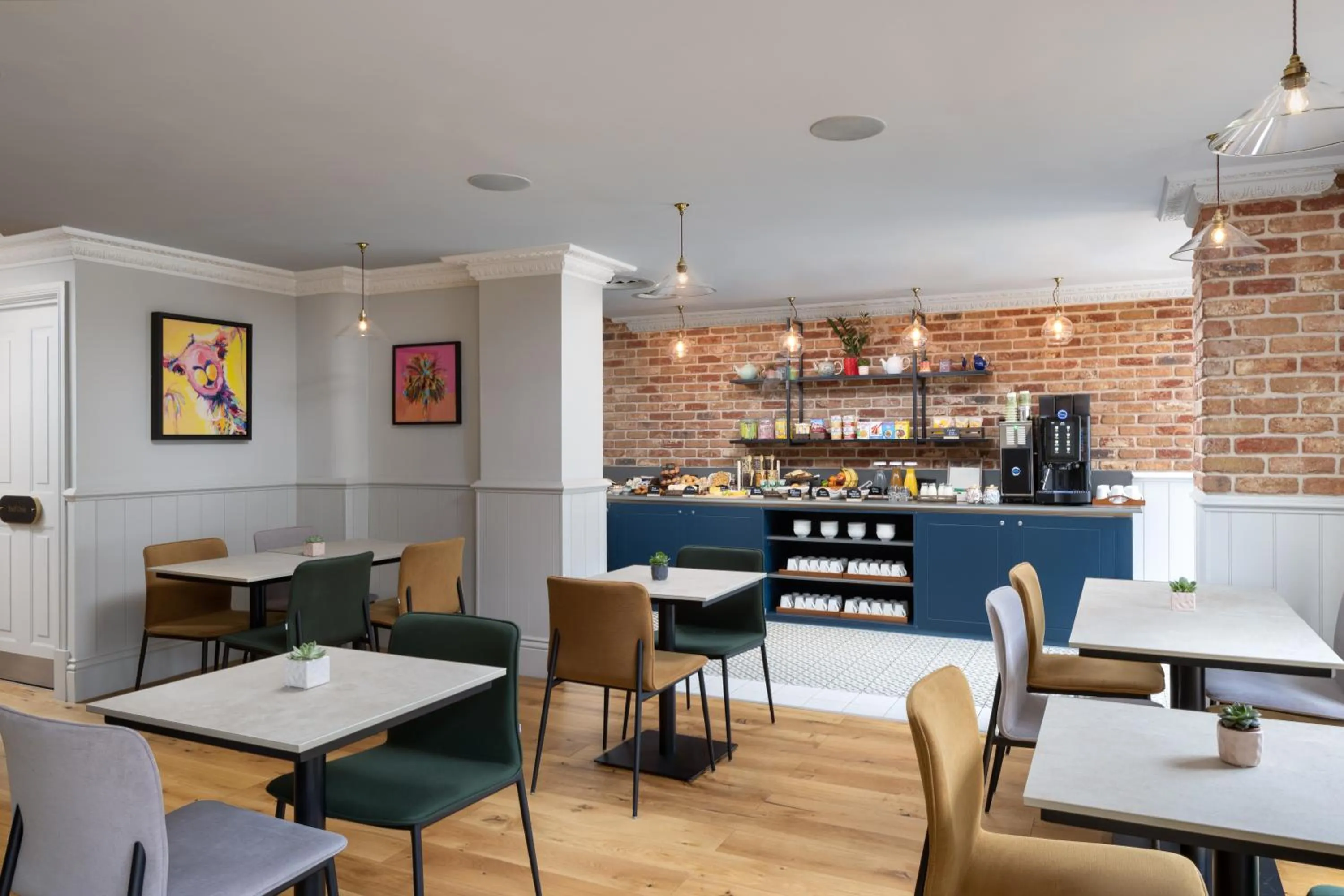 Breakfast in The 55 by Le Mirage