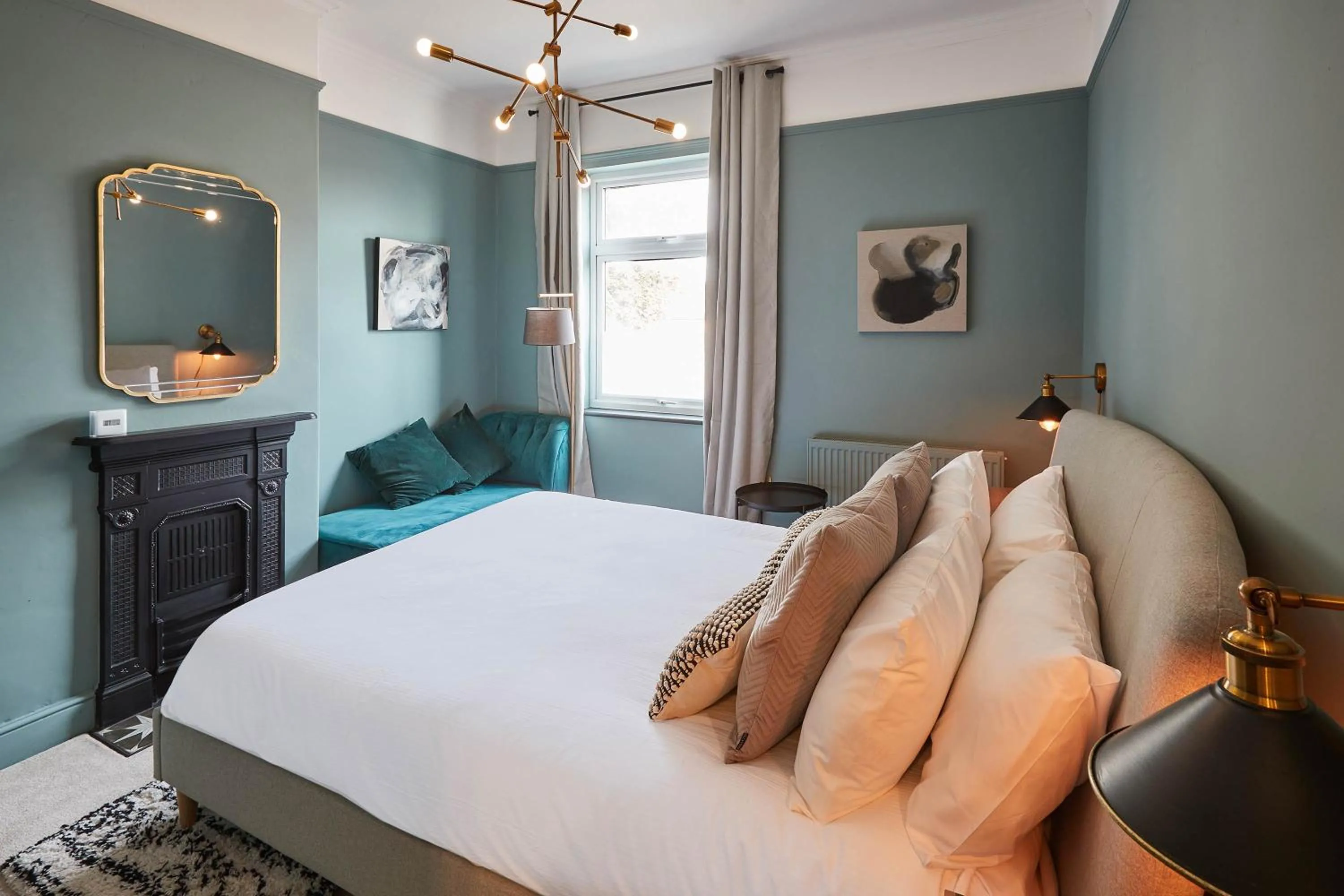 Host & Stay - The Railman's House