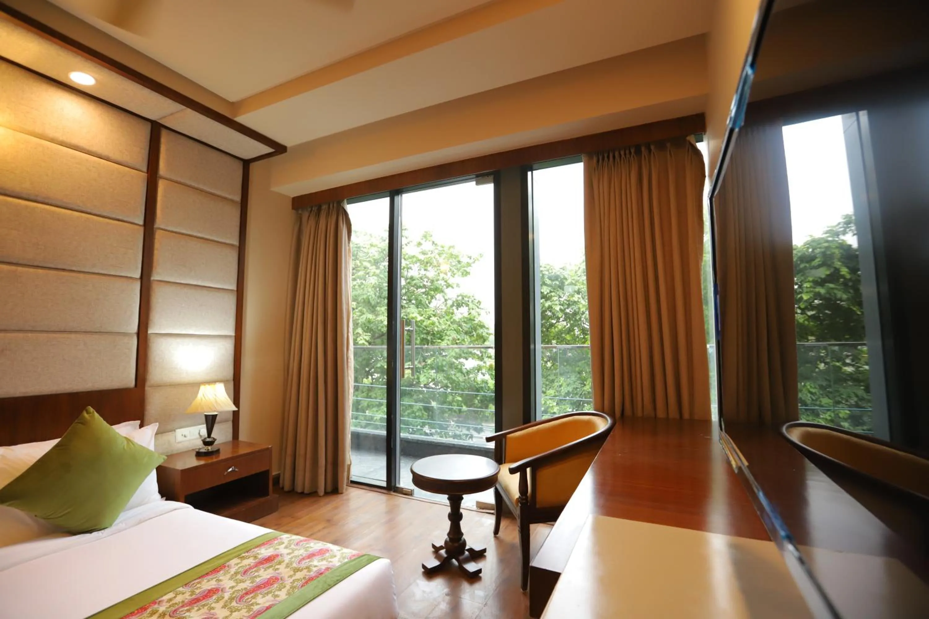 Photo of the whole room, Bed in IP Royal Hotel - New Delhi