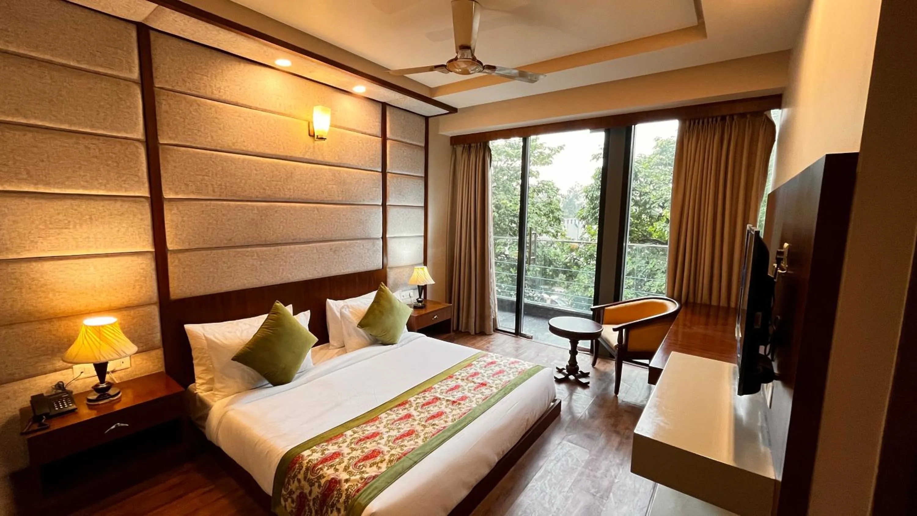 Bed in IP Royal Hotel - New Delhi