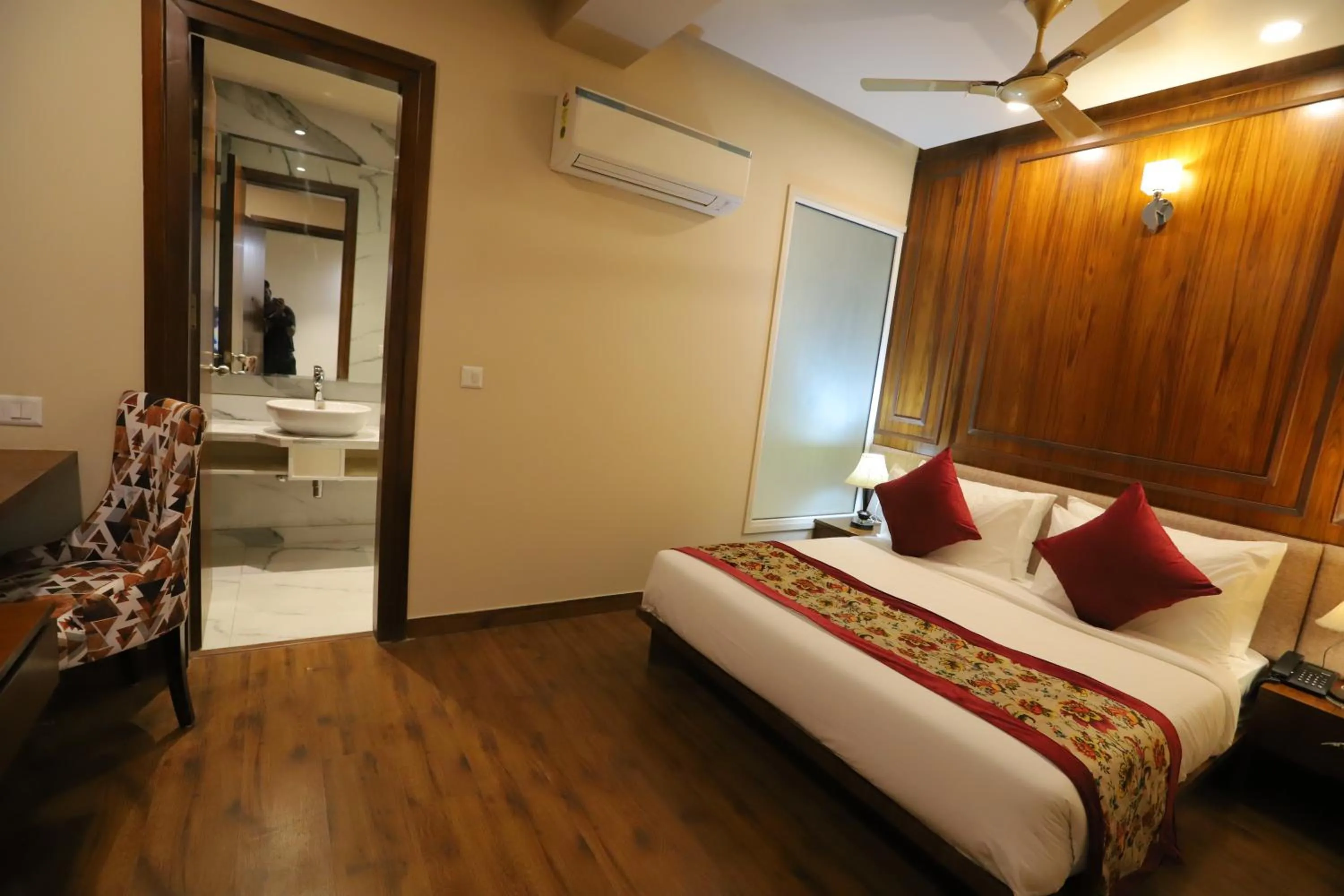 Bed in IP Royal Hotel - New Delhi
