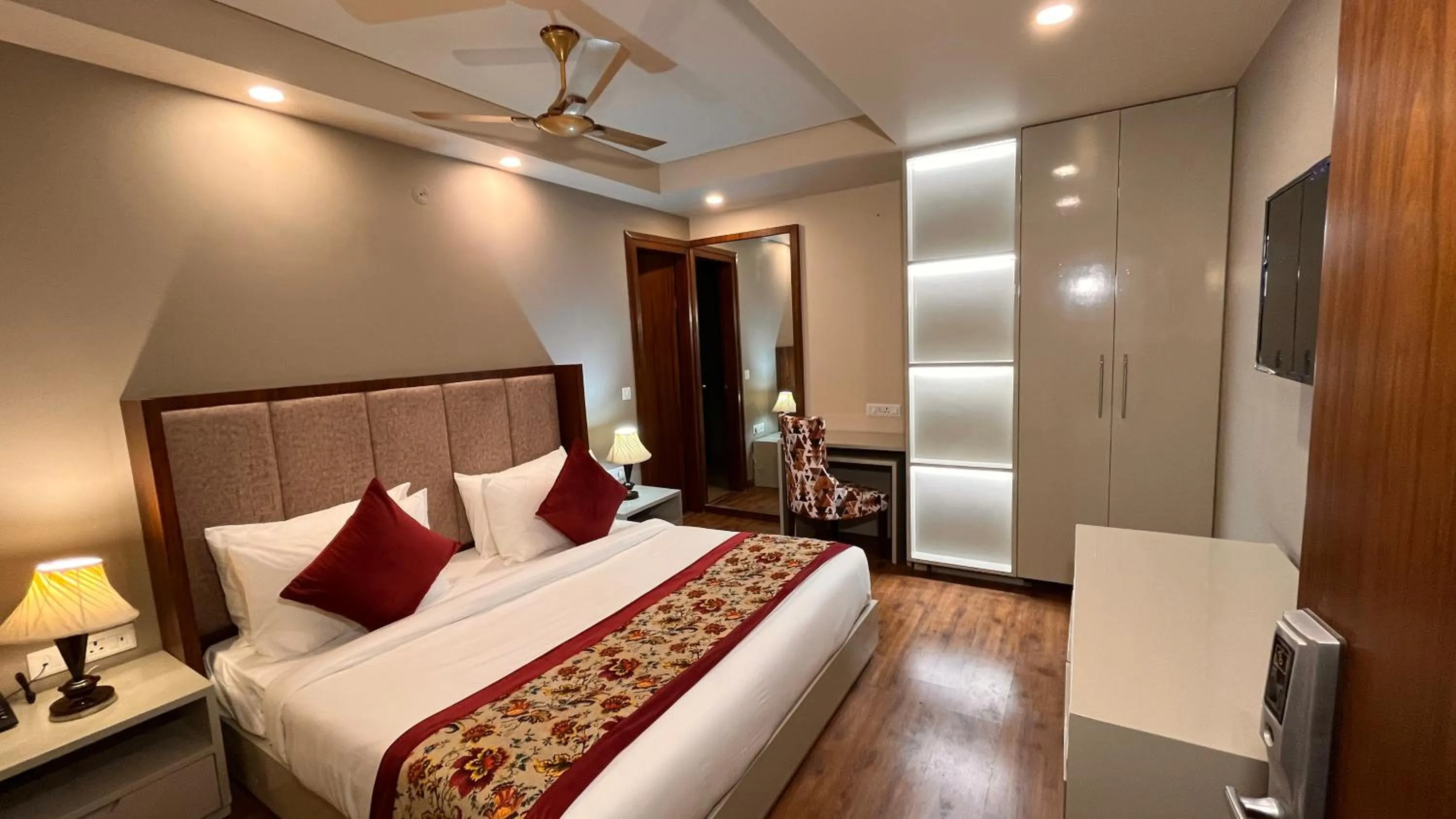 Bed in IP Royal Hotel - New Delhi