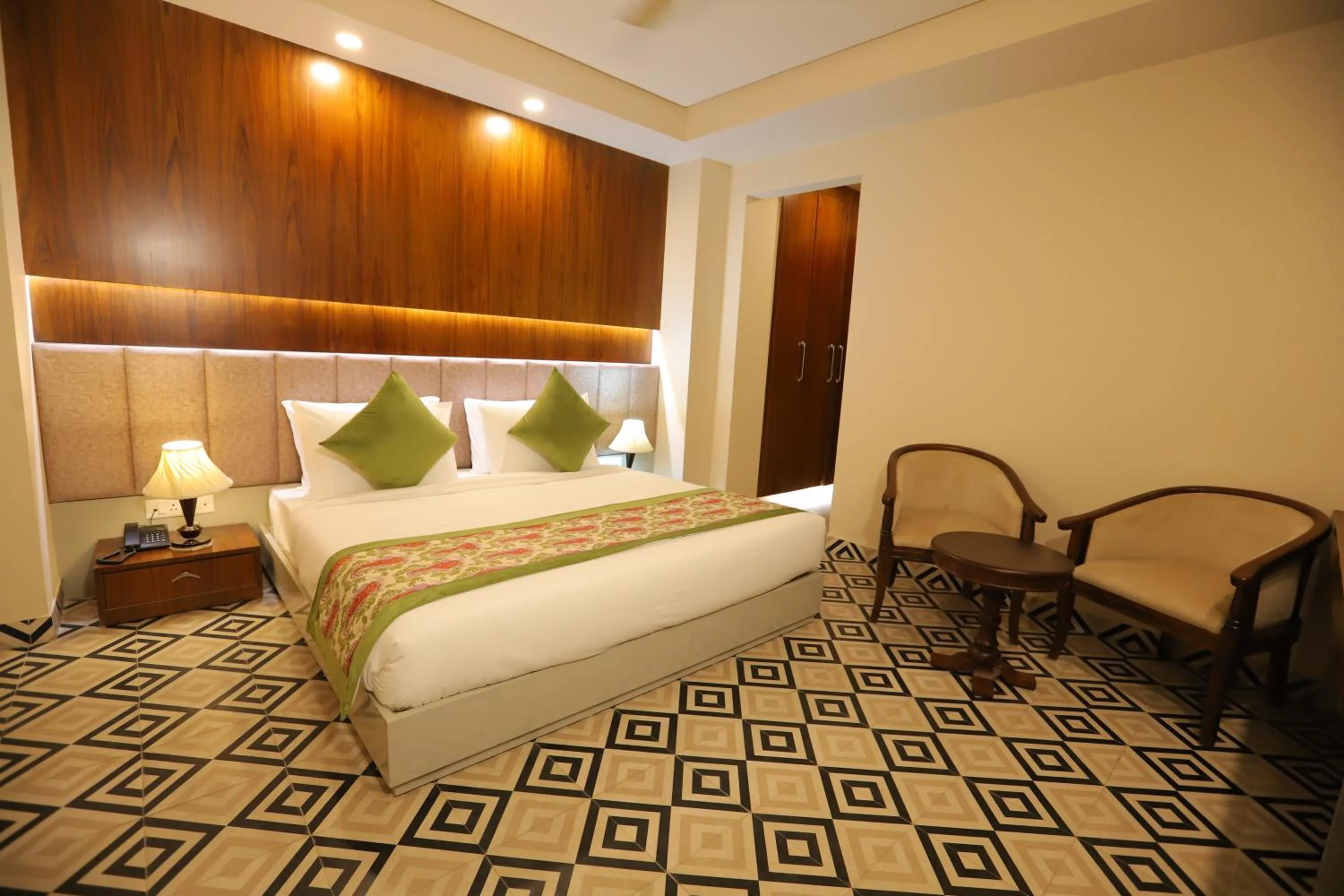 Bed in IP Royal Hotel - New Delhi