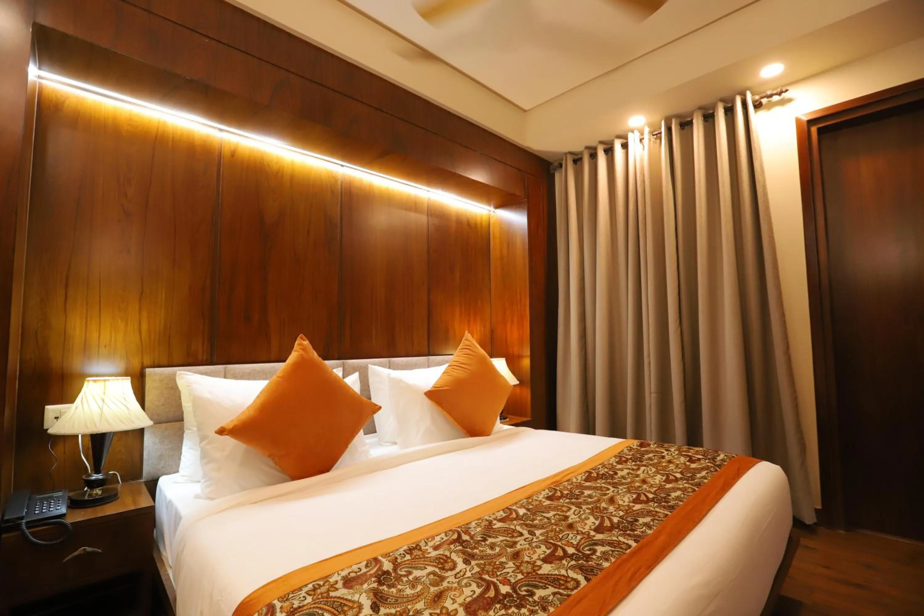Bed in IP Royal Hotel - New Delhi