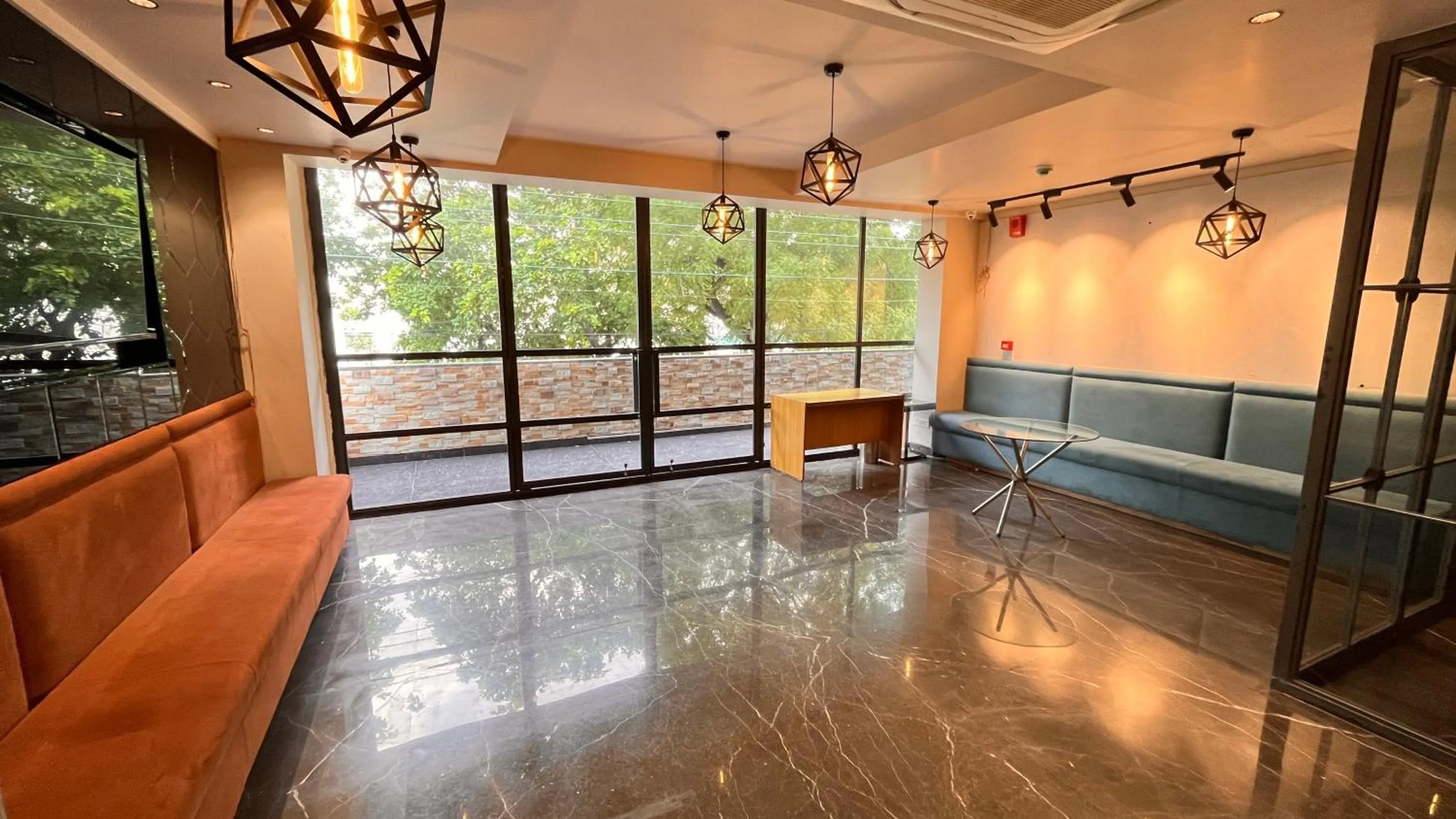 Restaurant/places to eat in IP Royal Hotel - New Delhi