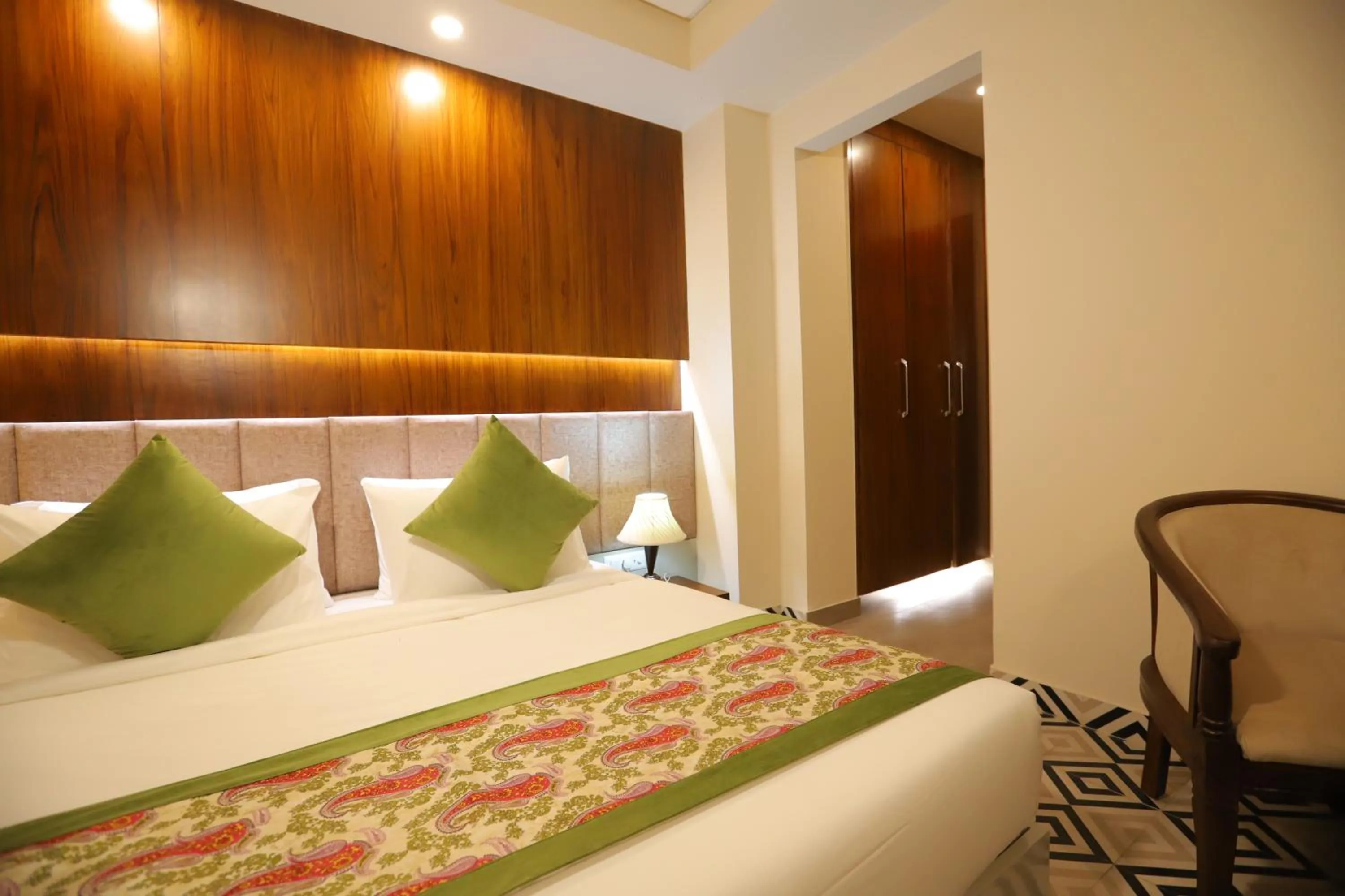 Bed in IP Royal Hotel - New Delhi