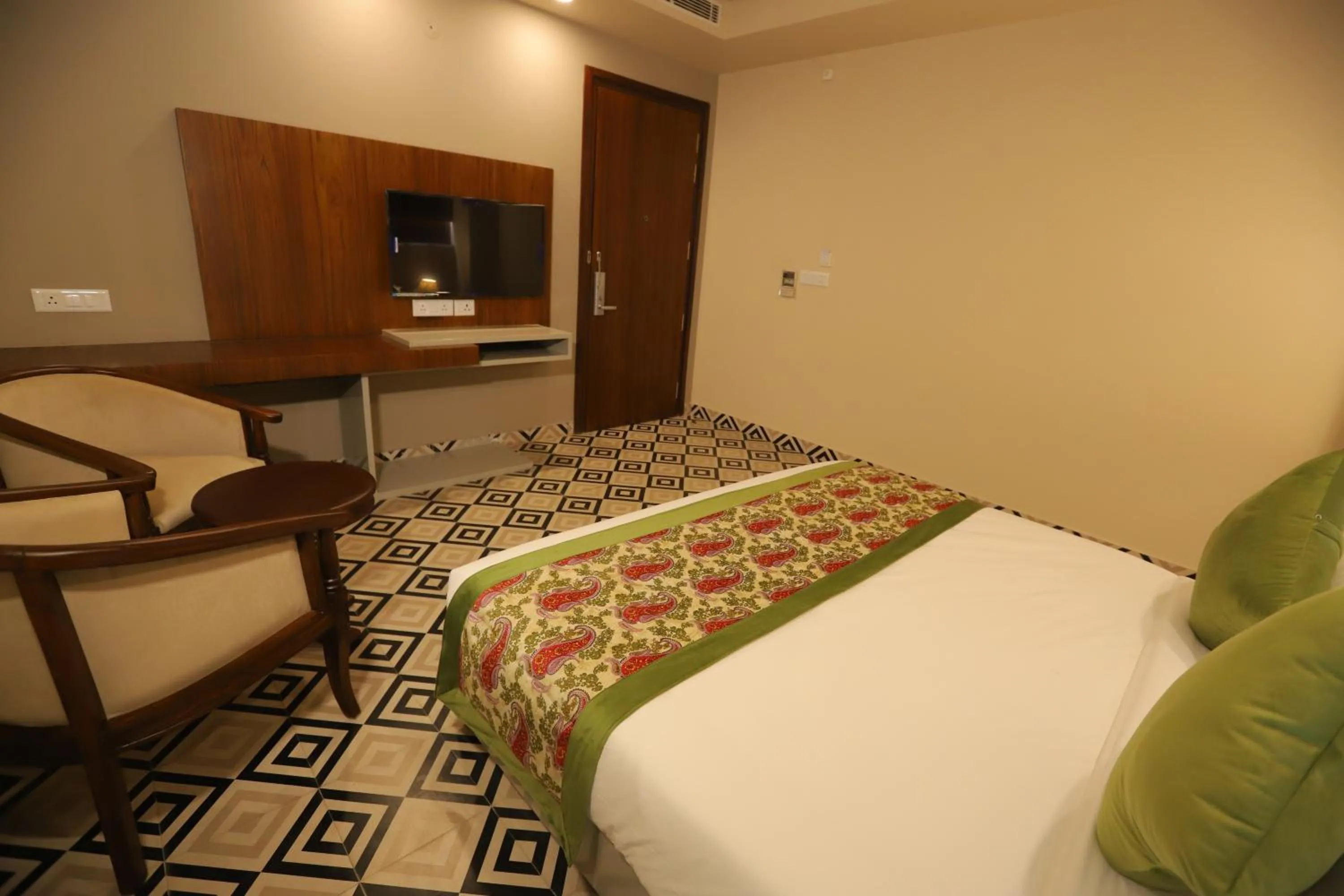 Bed in IP Royal Hotel - New Delhi