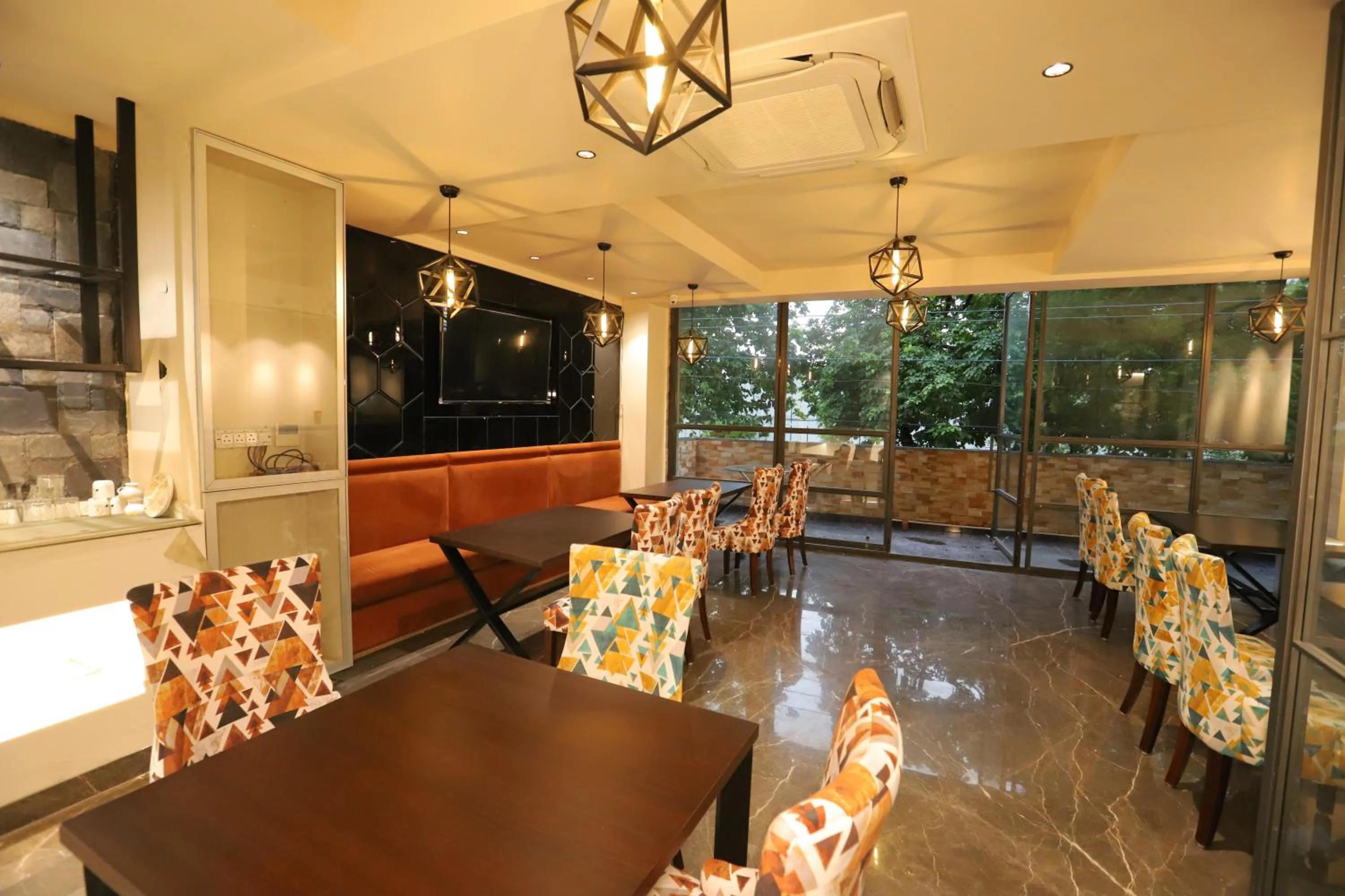 Restaurant/places to eat in IP Royal Hotel - New Delhi