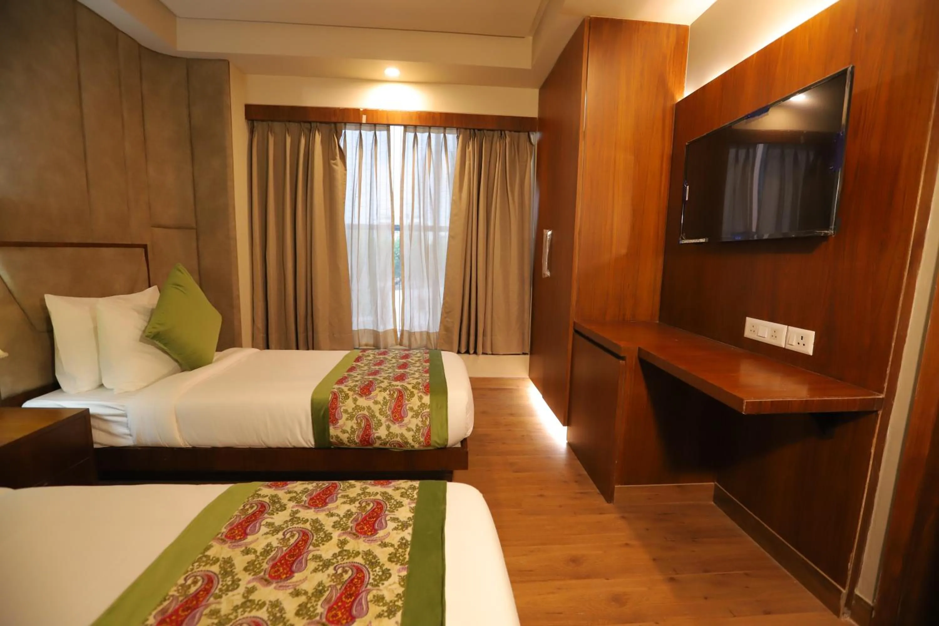 Communal lounge/ TV room, Bed in IP Royal Hotel - New Delhi