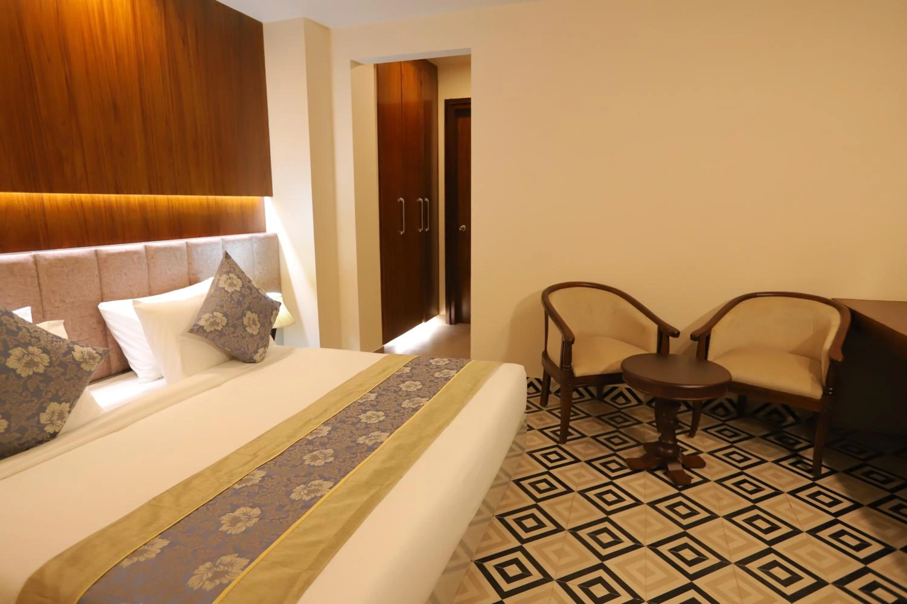 Bed in IP Royal Hotel - New Delhi