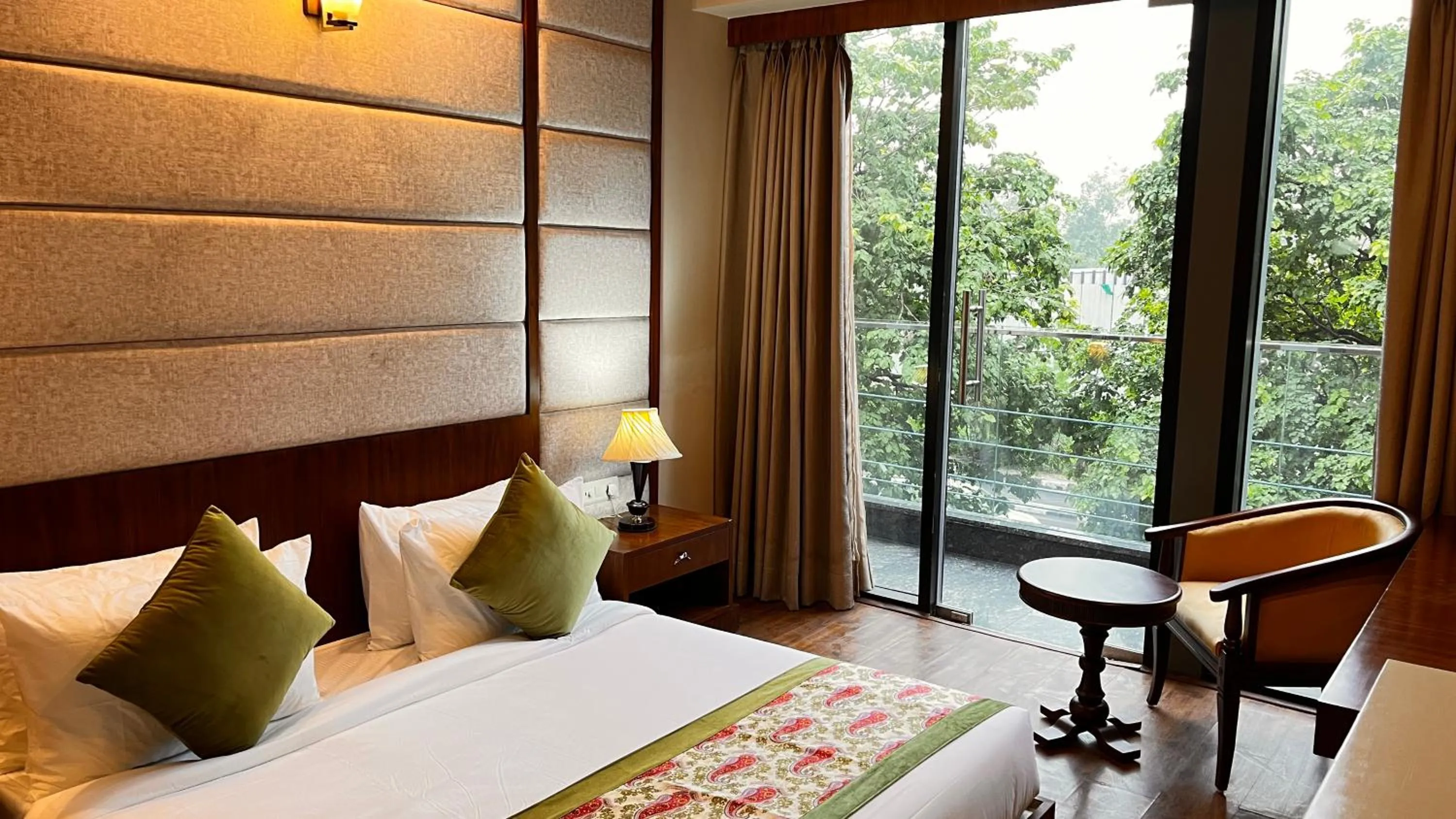 Bed in IP Royal Hotel - New Delhi