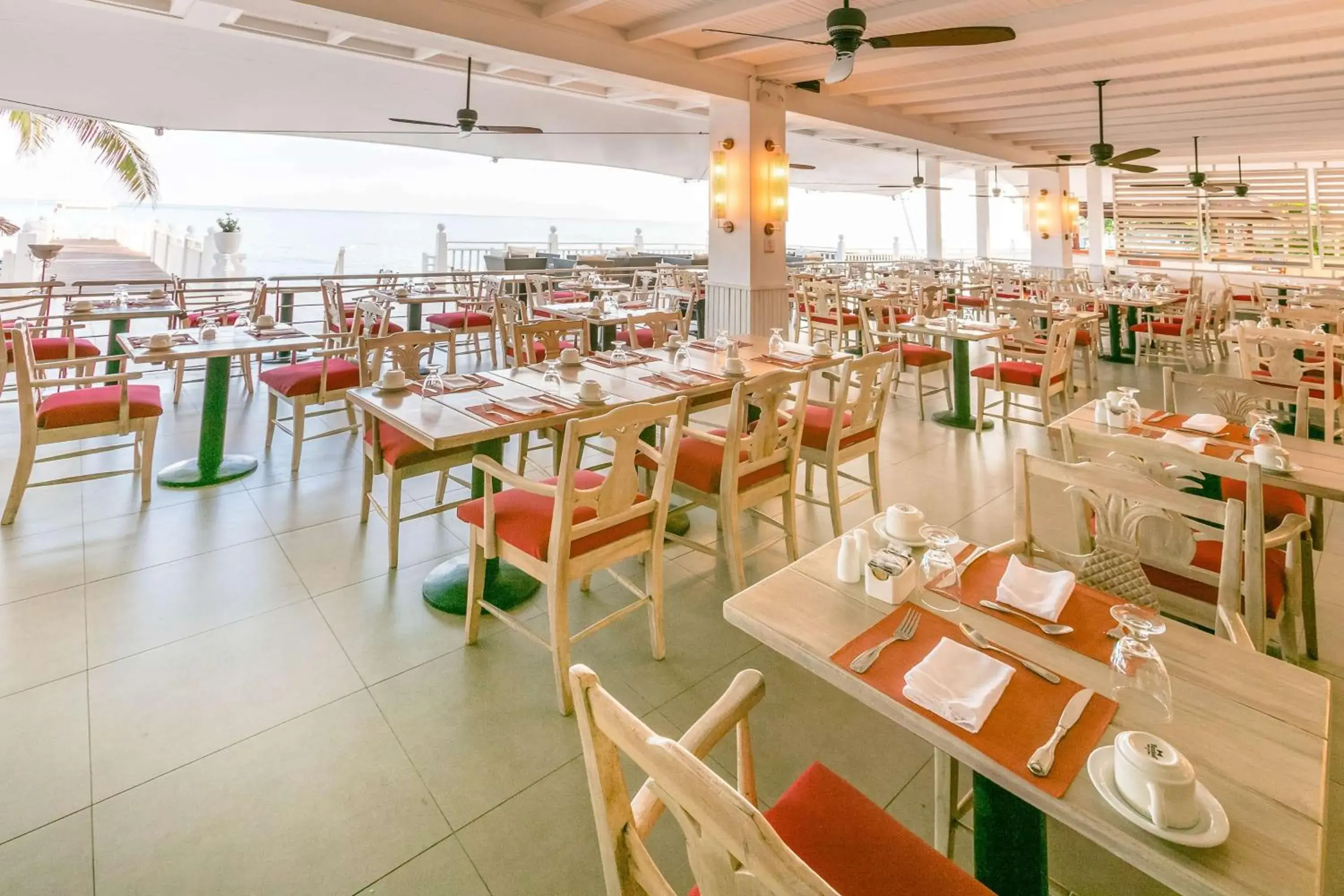 Restaurant/places to eat in Grand Decameron Montego Beach, A Trademark All-Inclusive Resort Restaurant/places to eat in Grand Decameron Montego Beach, A Trademark All-Inclusive Resort