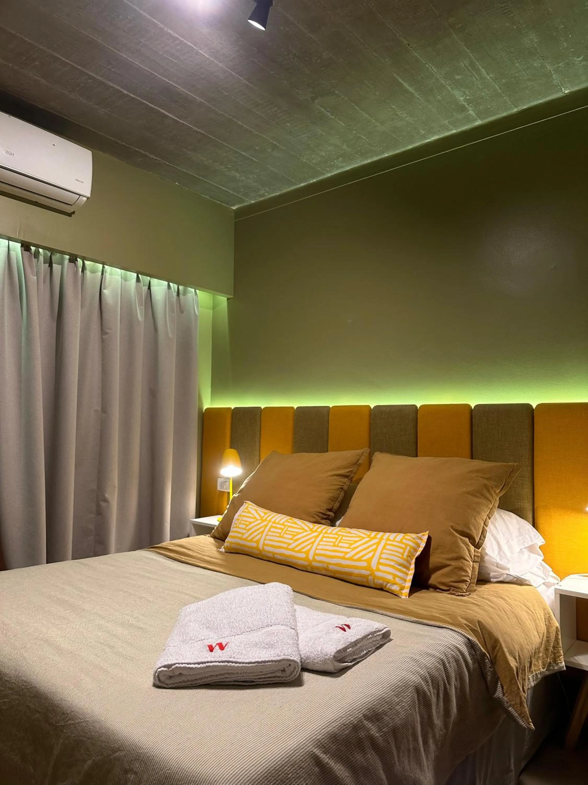 Bed in Hotel Windsor Mendoza