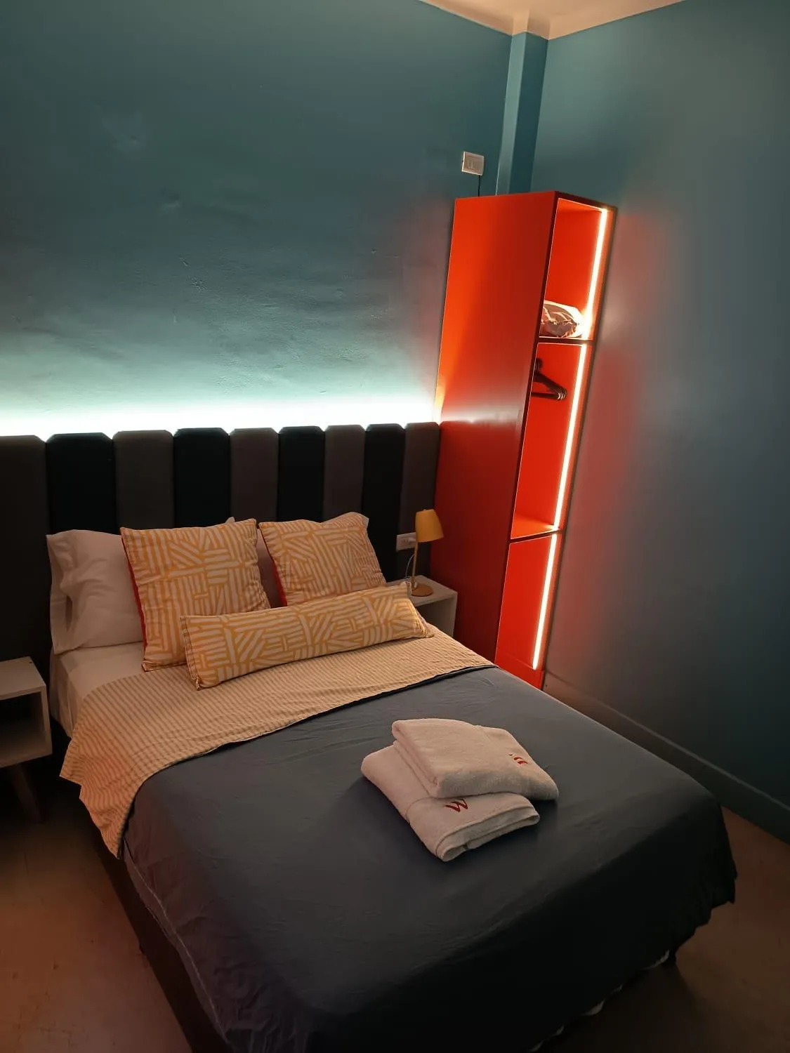 Bedroom, Bed in Hotel Windsor Mendoza