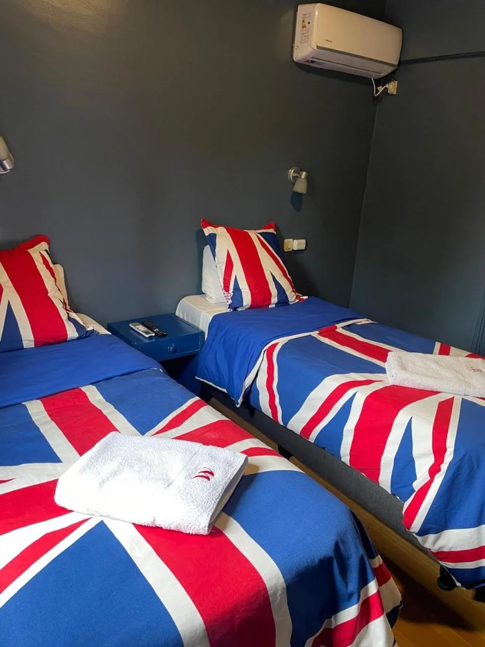 Bedroom, Bed in Hotel Windsor Mendoza