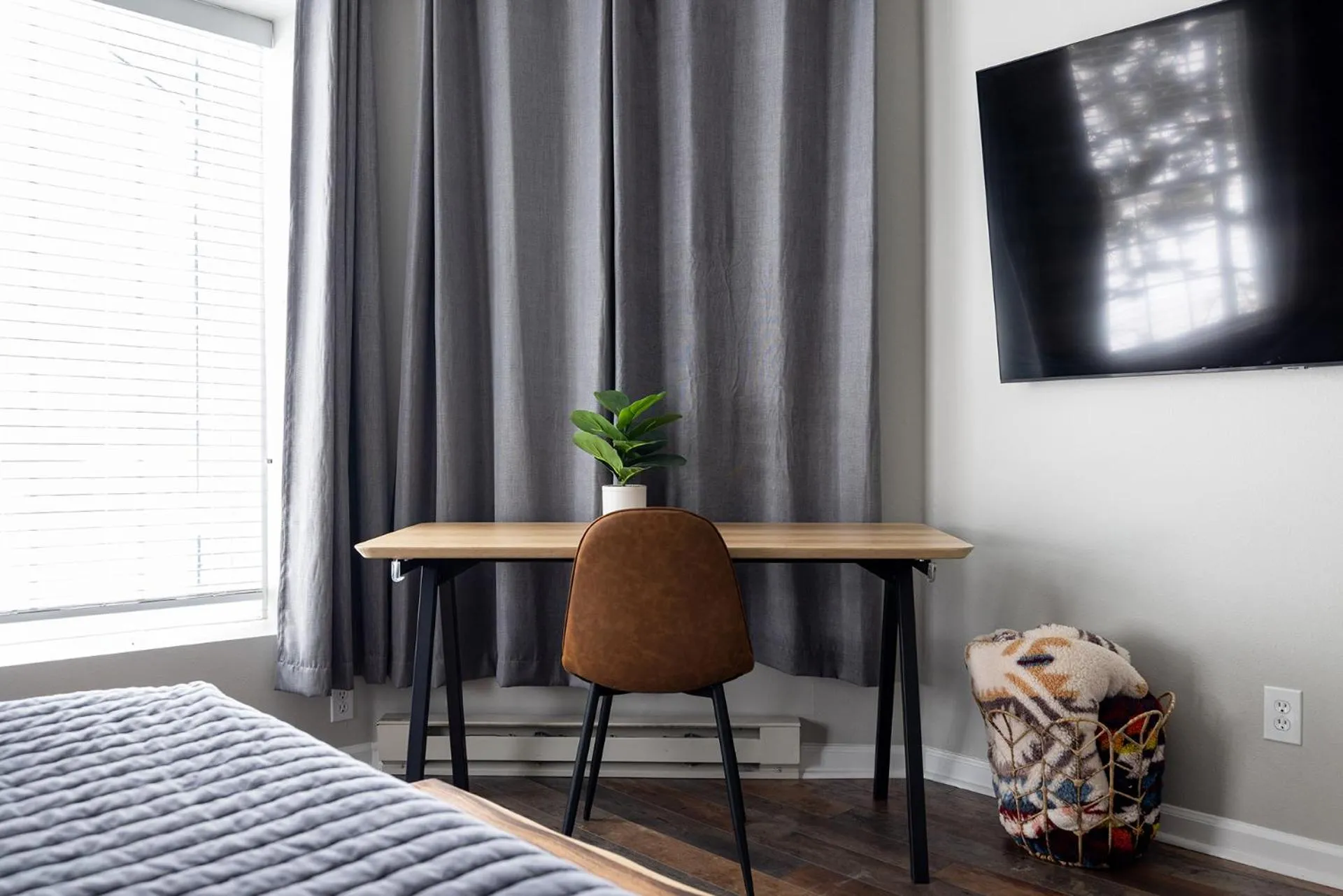 Bedroom, Bed in Winter Park Chateau