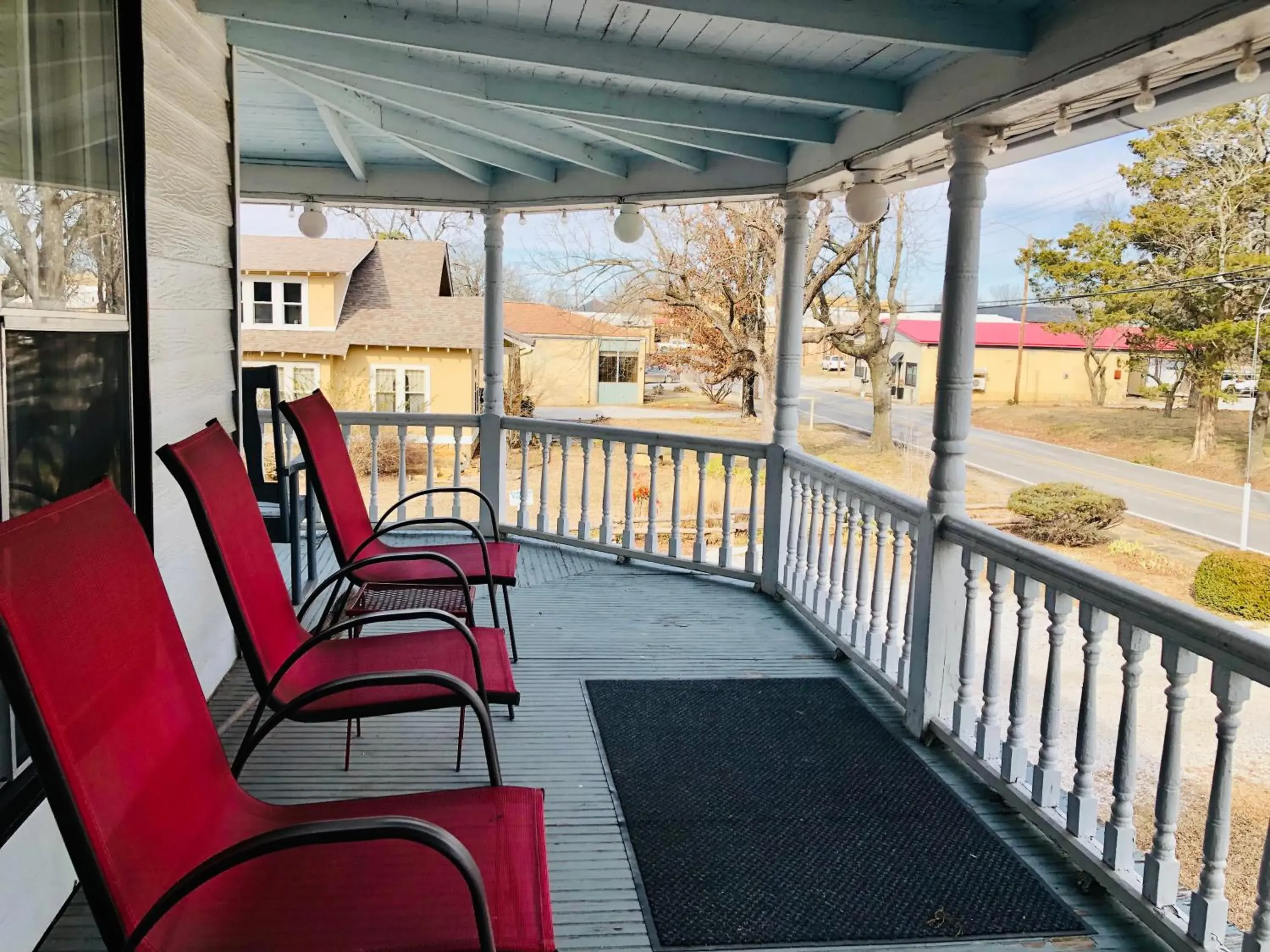 Budget Double Room in Ozark Country Inn Budget Double Room in Ozark Country Inn