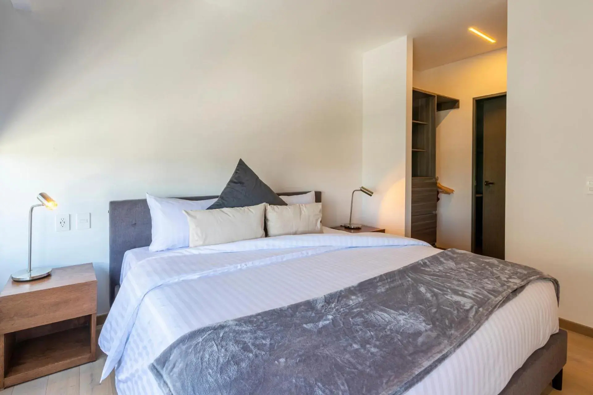 Bed in Nido at Neuchatel Polanco Bed in Nido at Neuchatel Polanco