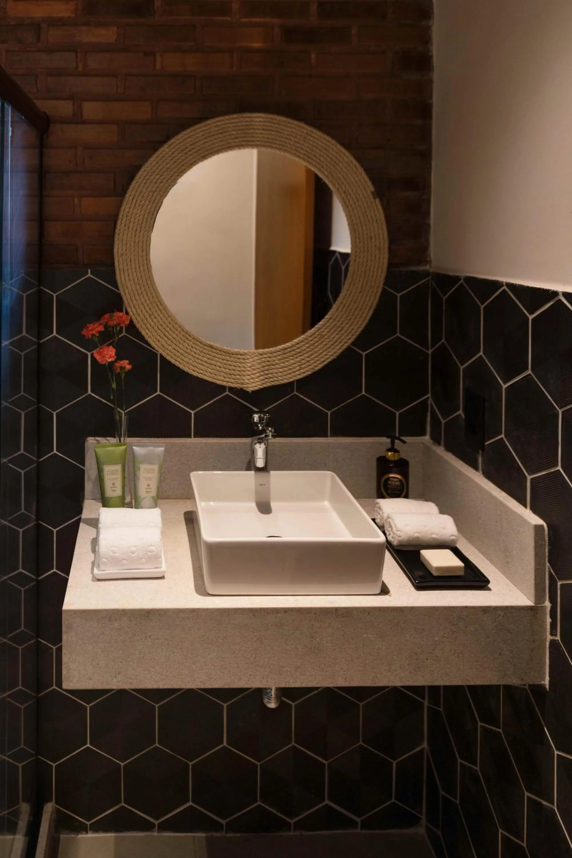 Bathroom in Embaúba Boutique Hotel