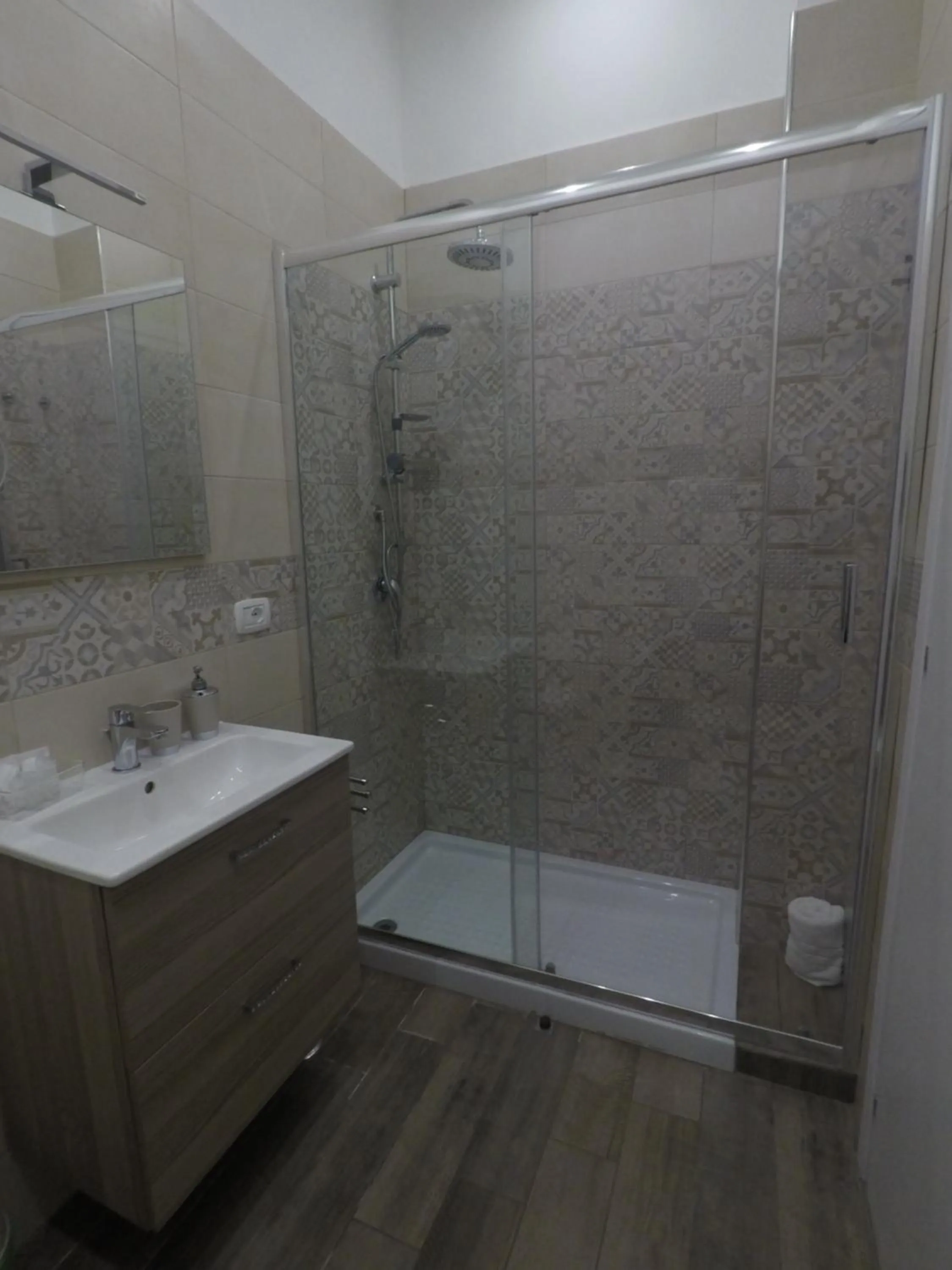 Shower in Karina's Rooms