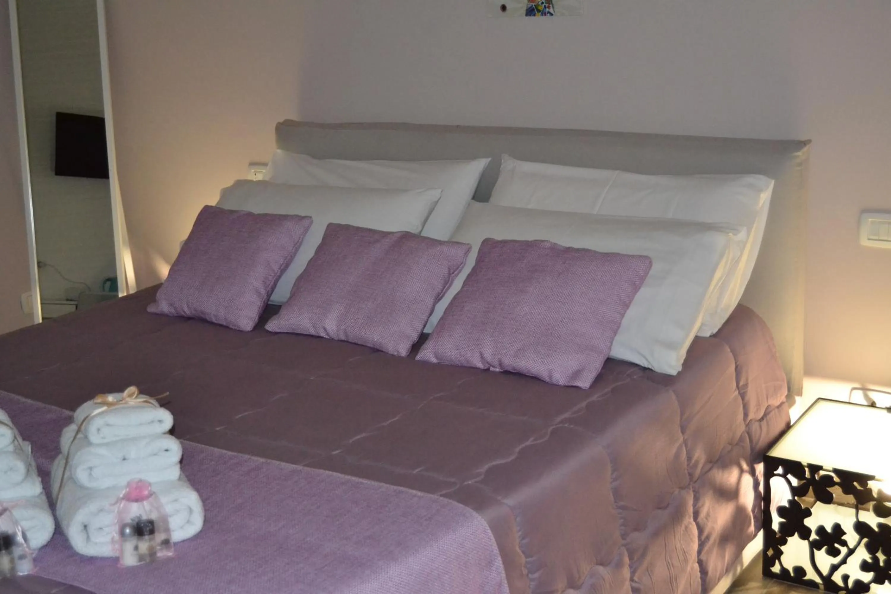 Bed in Karina's Rooms