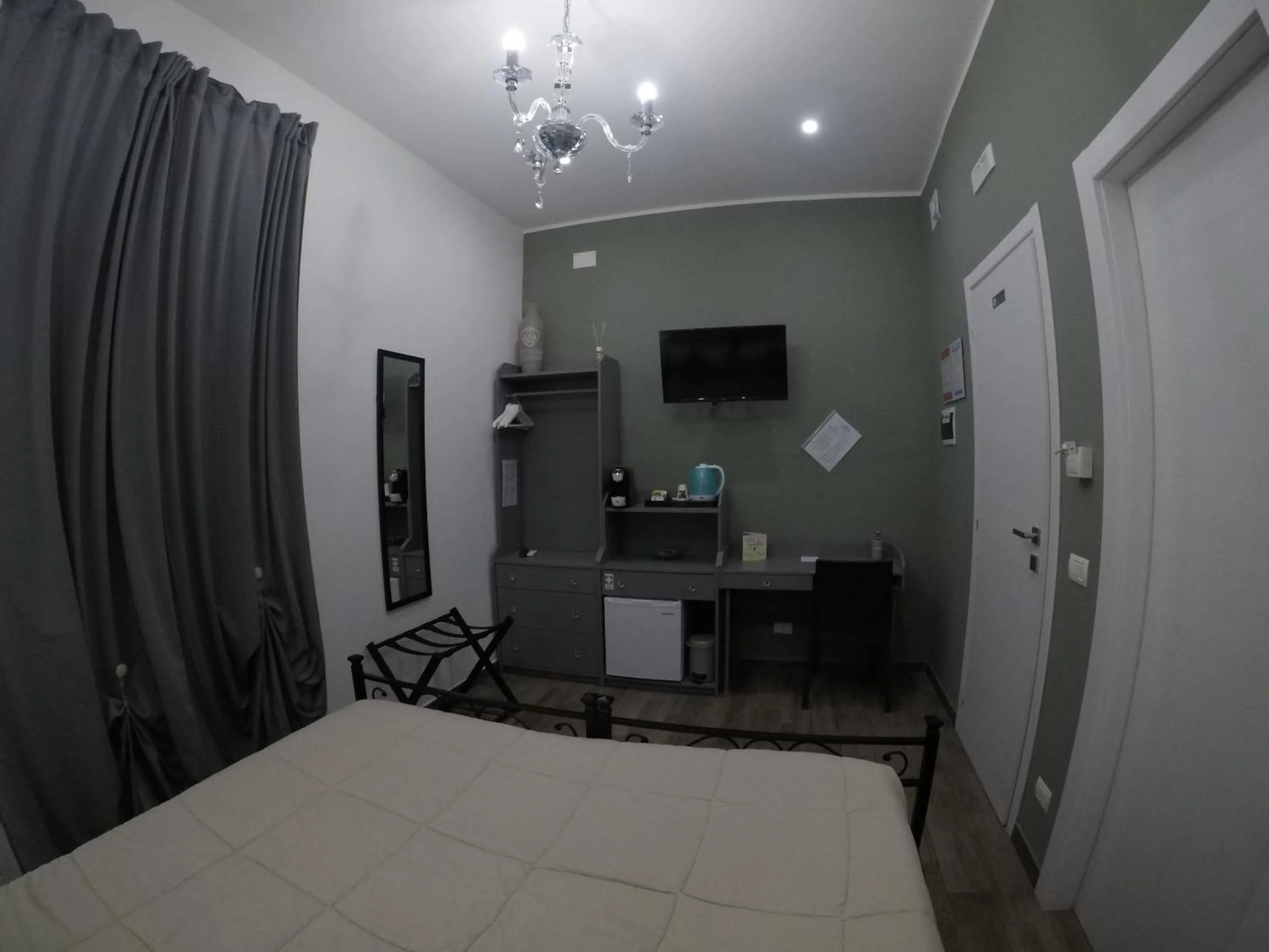 TV and multimedia in Karina's Rooms