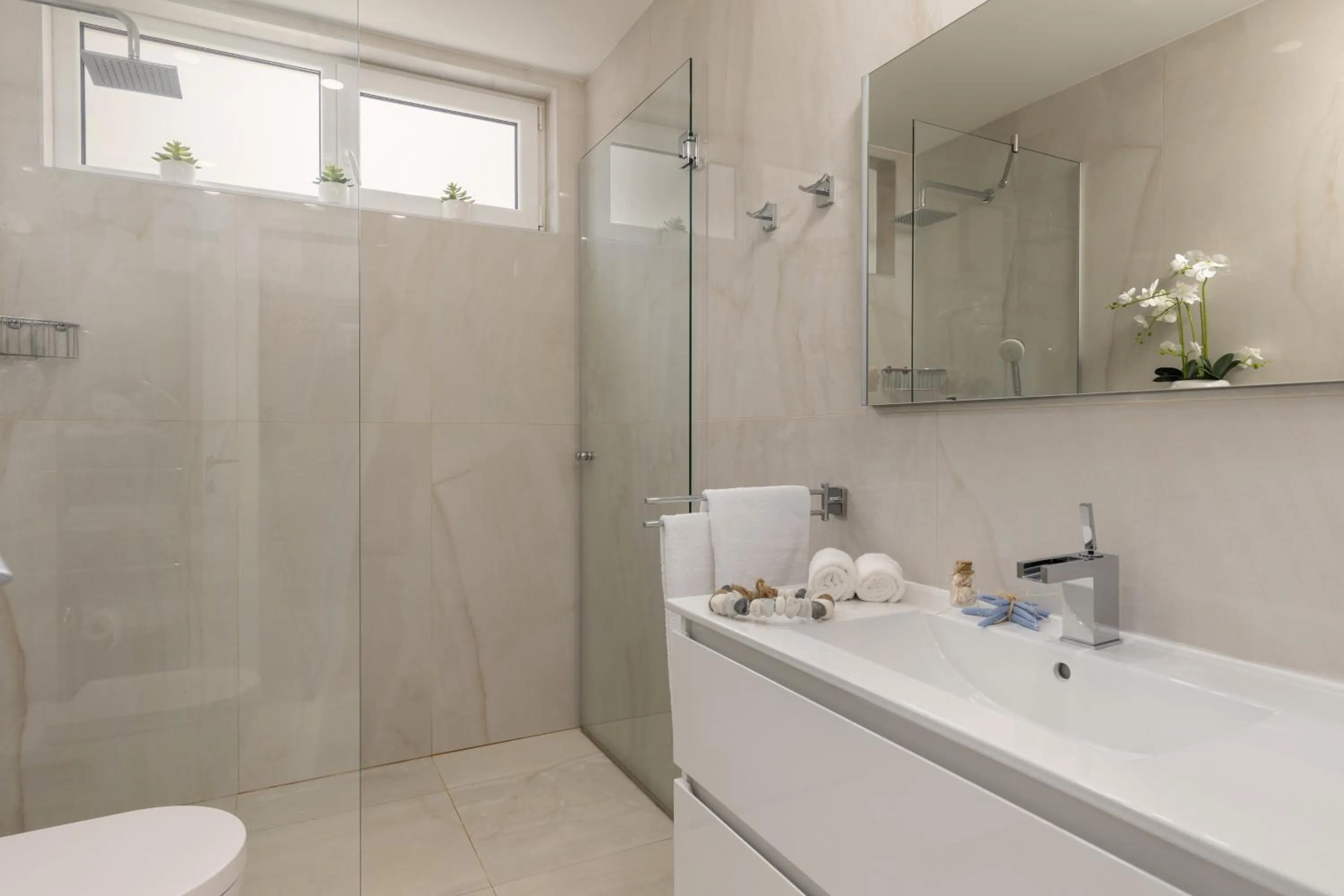 Luxury apartment Marco Polo with a private swimming pool with salt sea water