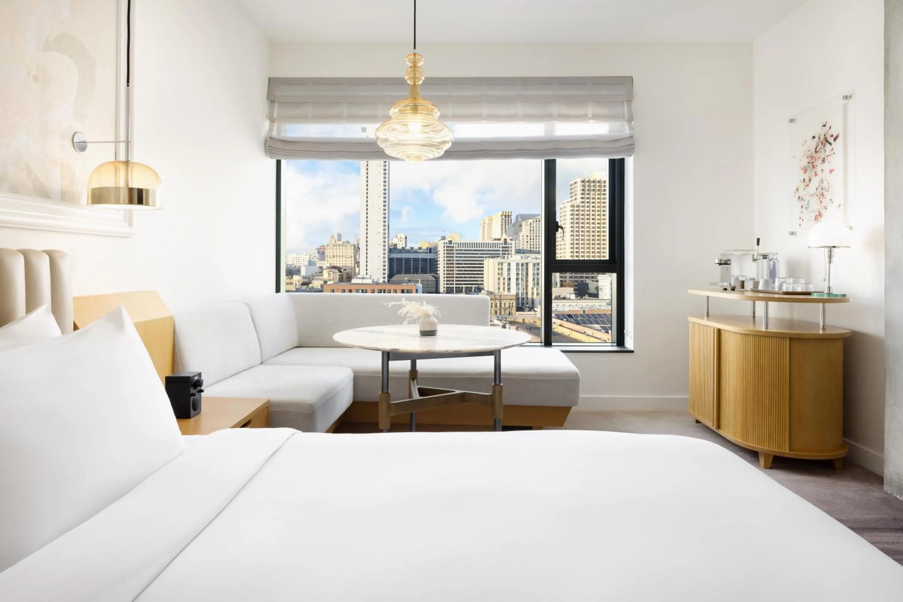 Bedroom, Bed in Timbri Hotel San Francisco, Curio Collection by Hilton