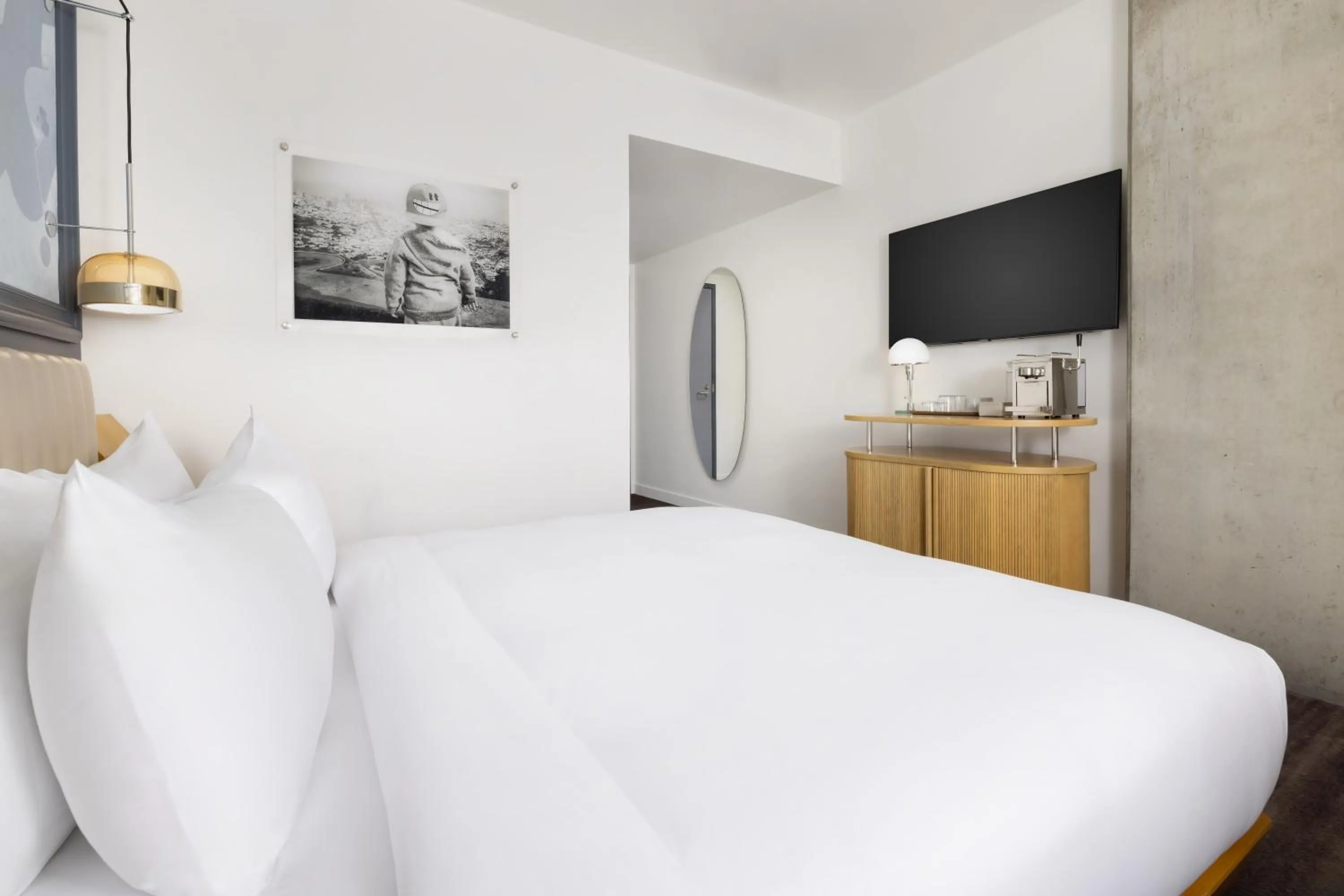 Bed in Timbri Hotel San Francisco, Curio Collection by Hilton