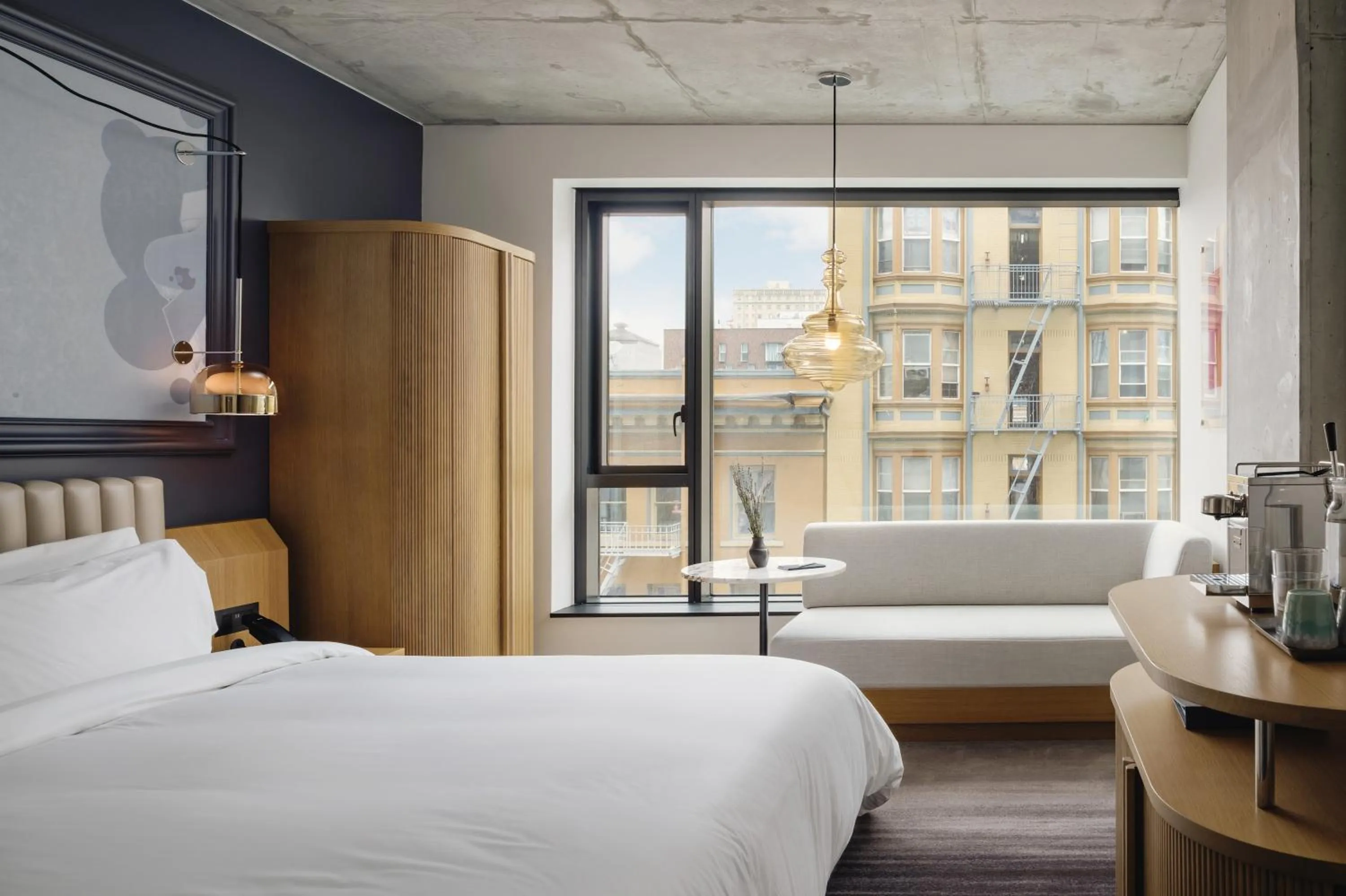 Photo of the whole room, Bed in The LINE San Francisco