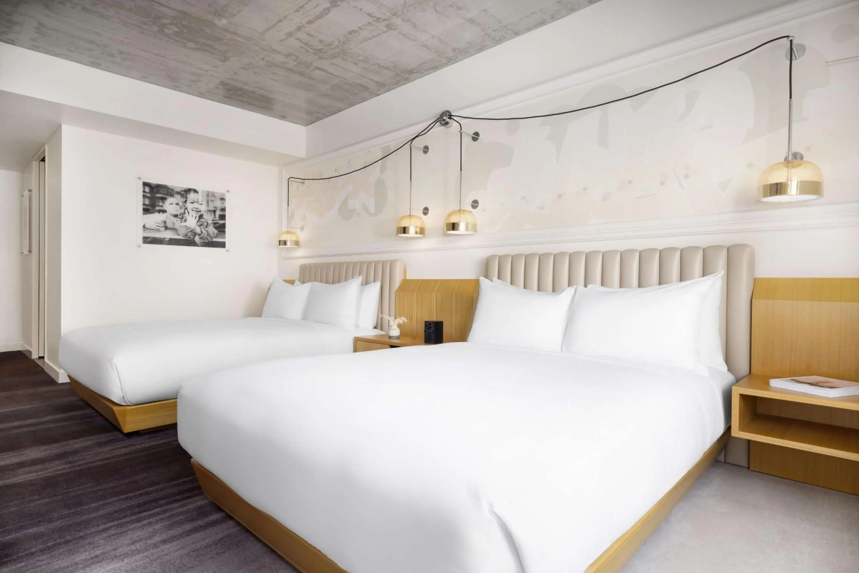 Bed in The LINE San Francisco