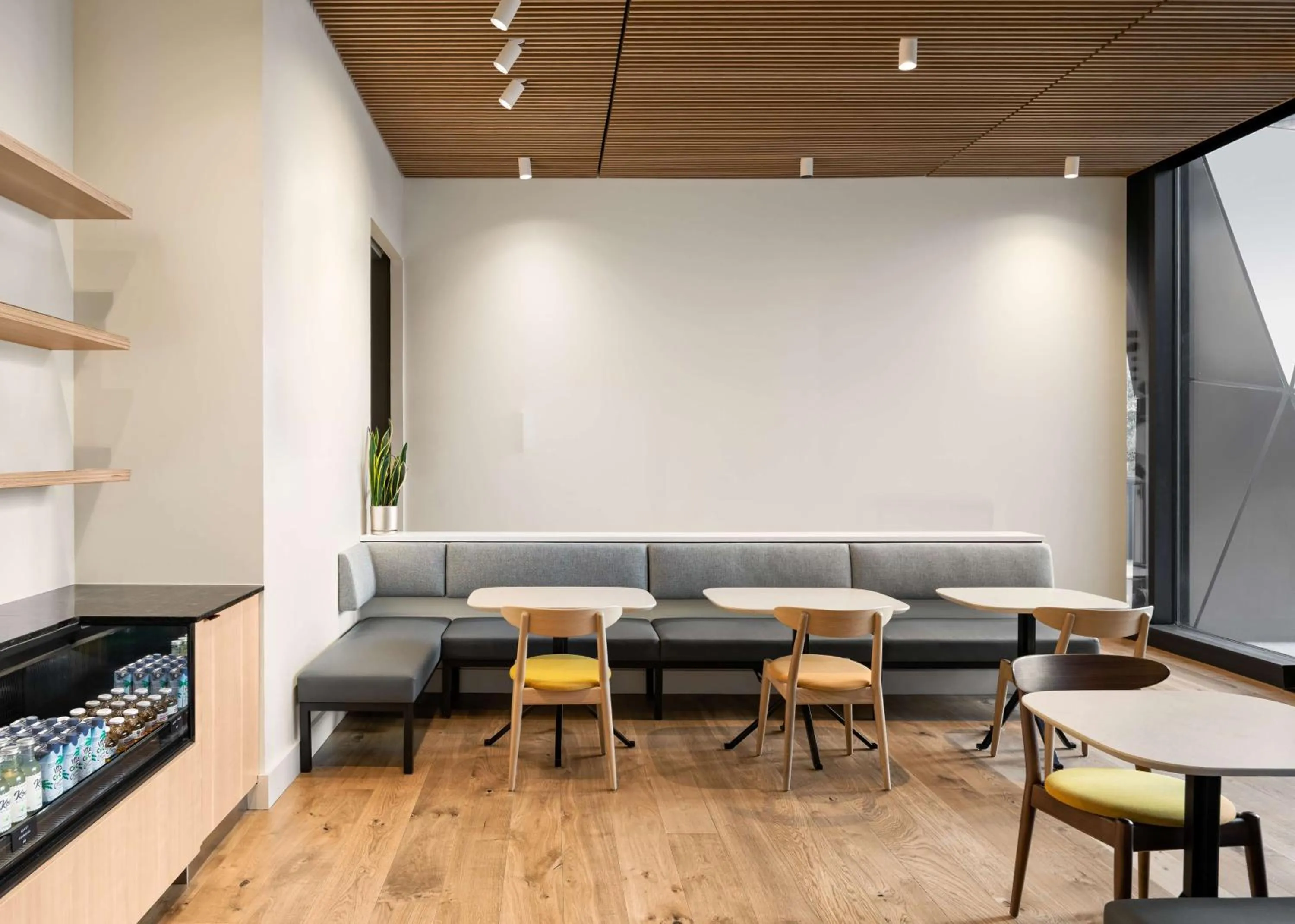 Restaurant/places to eat in The LINE San Francisco