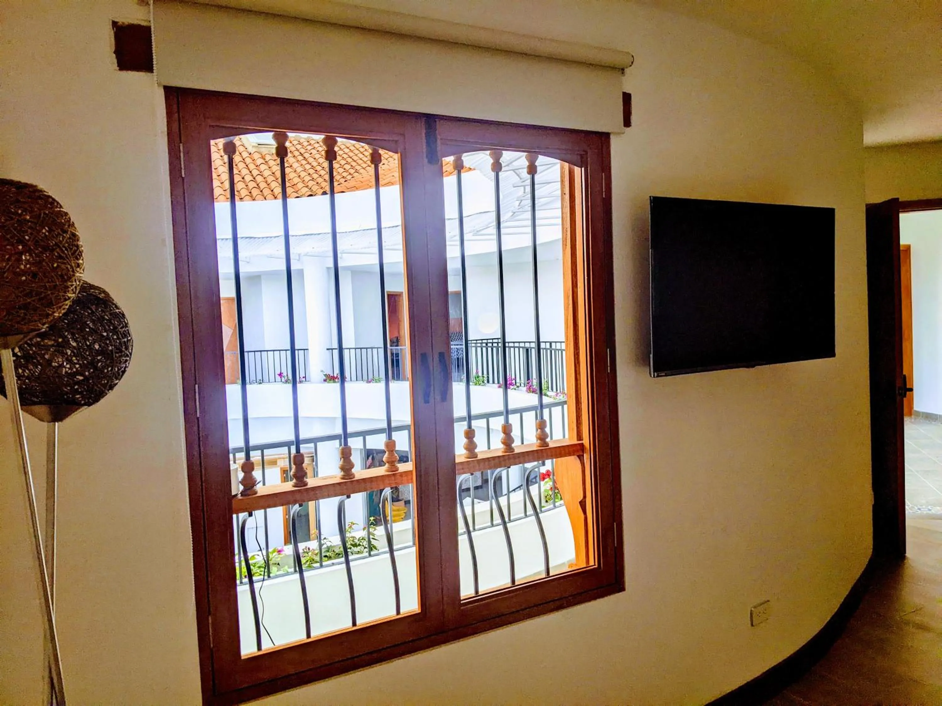 TV and multimedia, TV/Entertainment Center in OFF HOSTEL